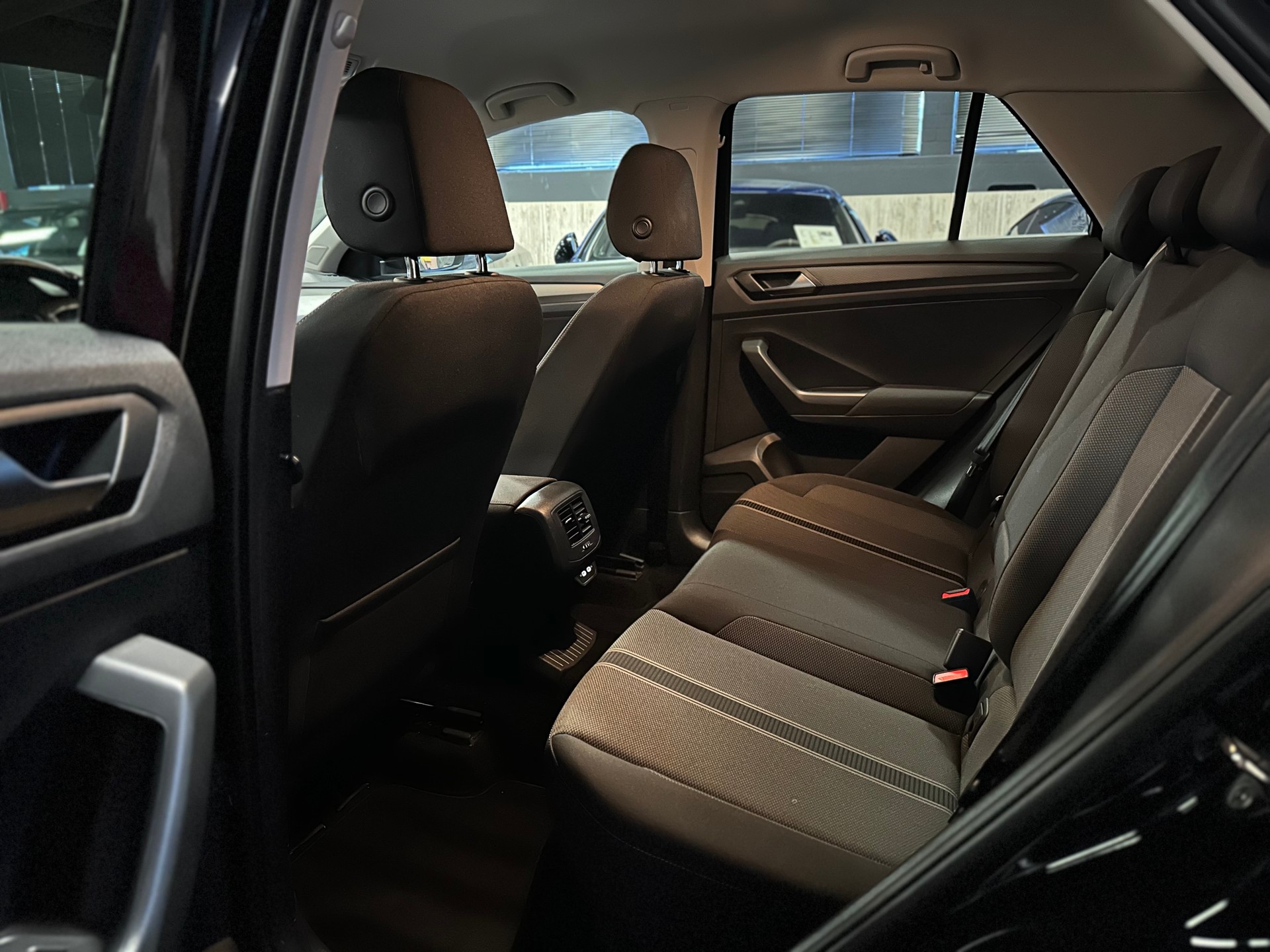 VW T-Roc 1.5 TSI EVO Advance Selection DSG-image-15