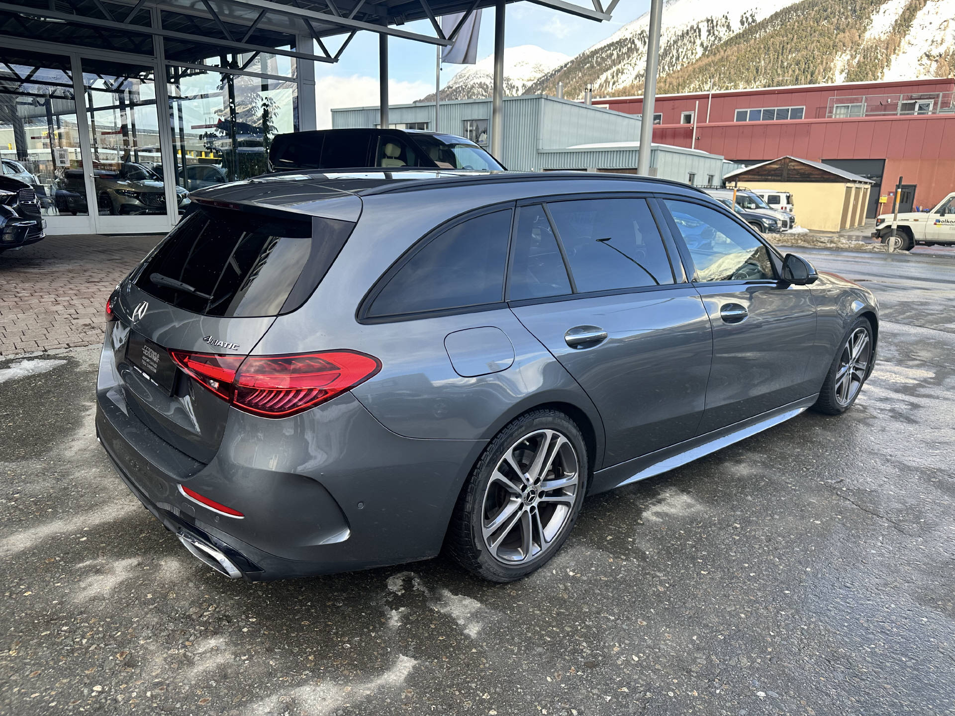 MERCEDES-BENZ C 200 AMG Line 4matic Kombi-image-8