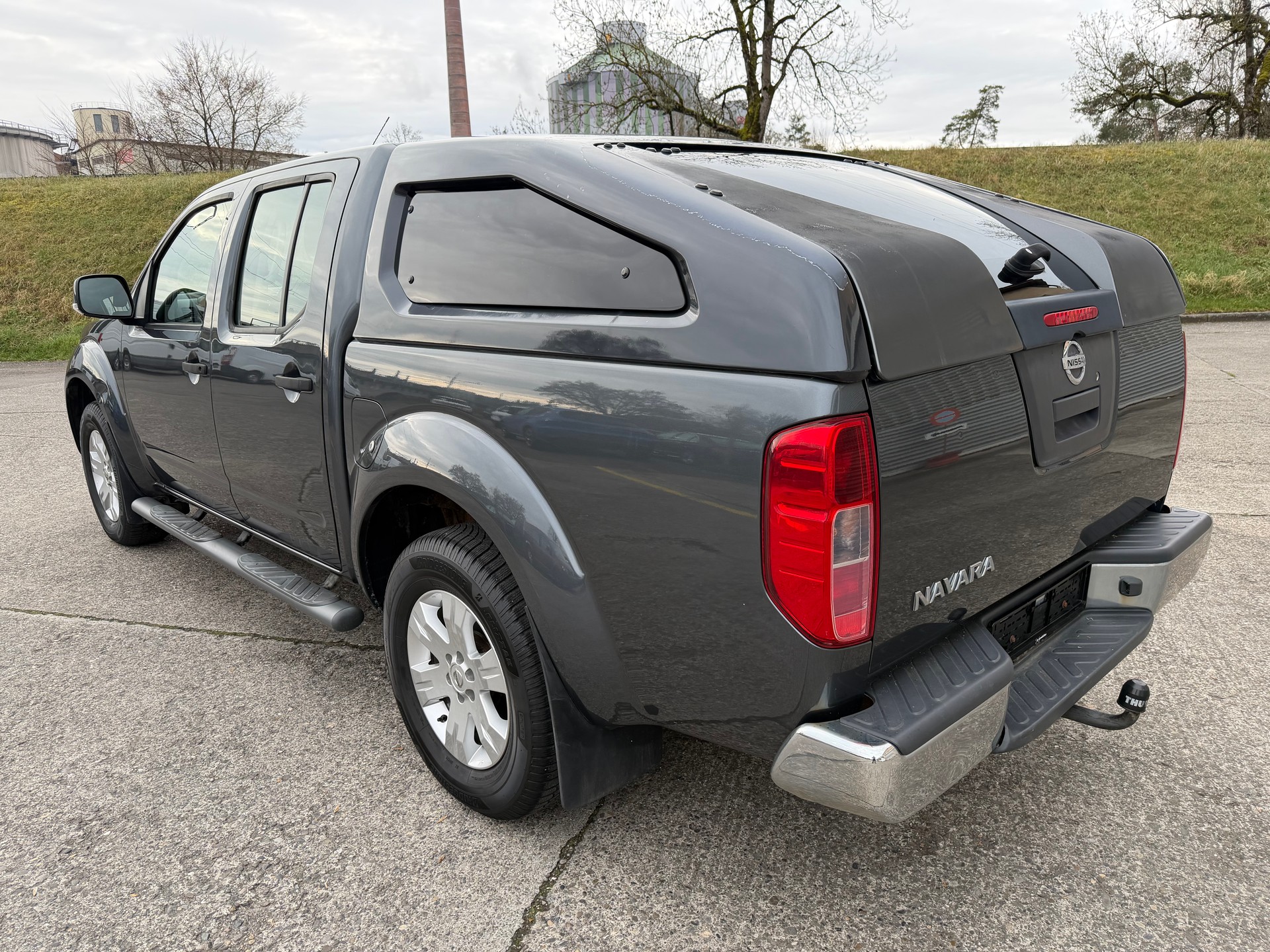 NISSAN Navara Double Cab LE 2.5 dCi 4WD LB-showroom-element-2
