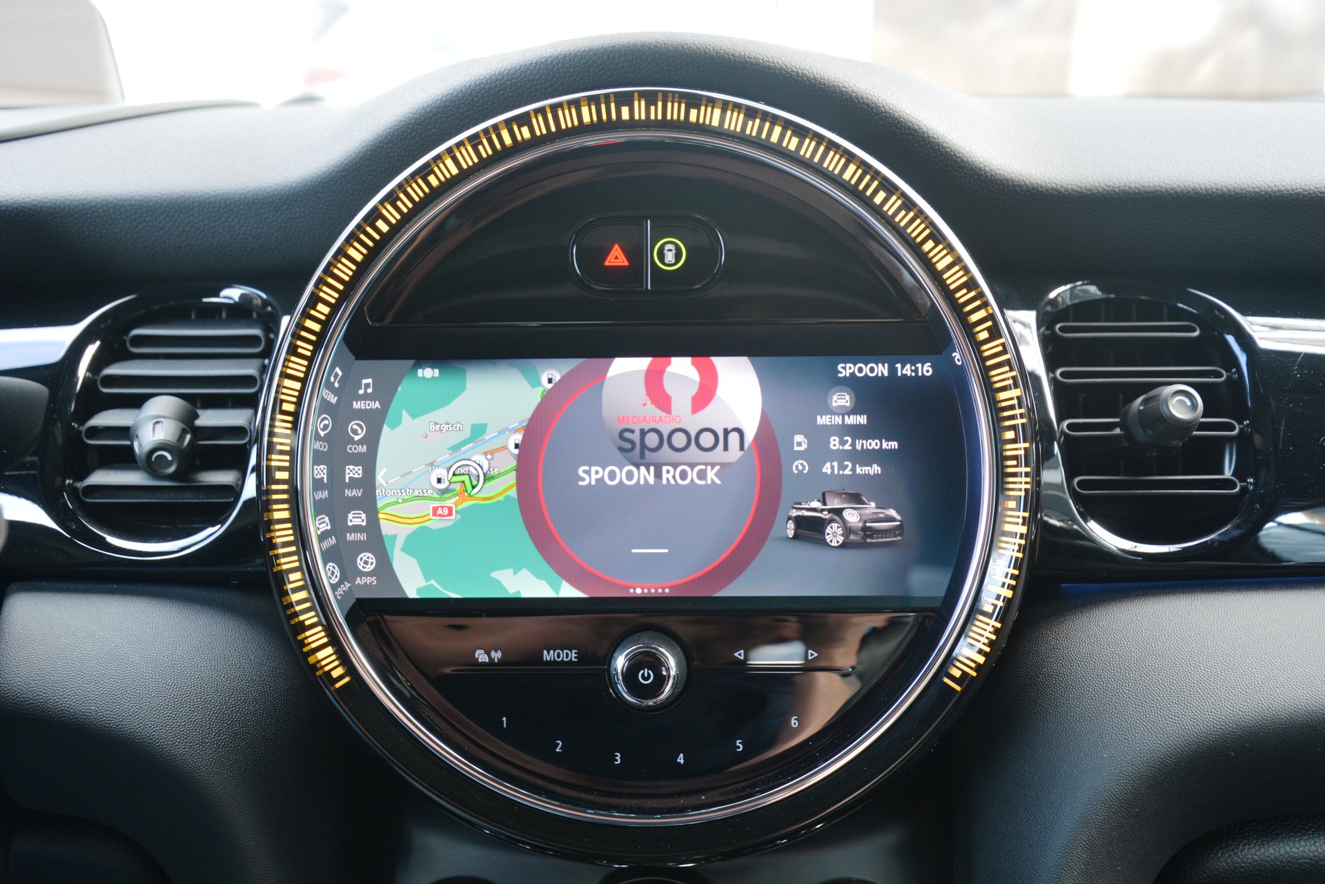 MINI Cooper John Cooper Works Cabriolet Steptronic-image-7