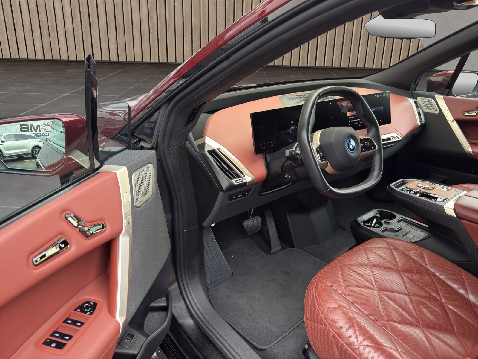 BMW iX M60-image-13