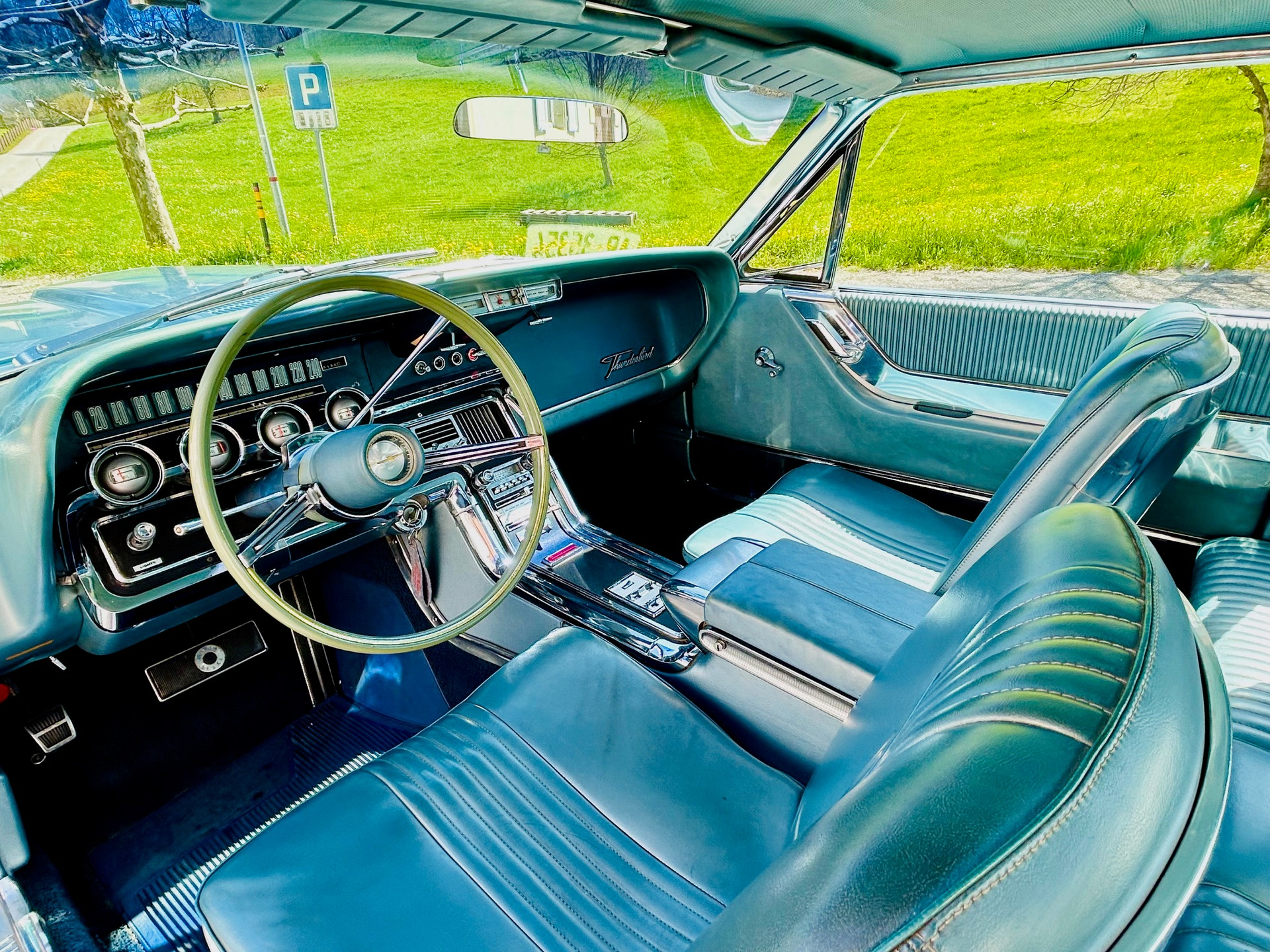 FORD Thunderbird-image-11