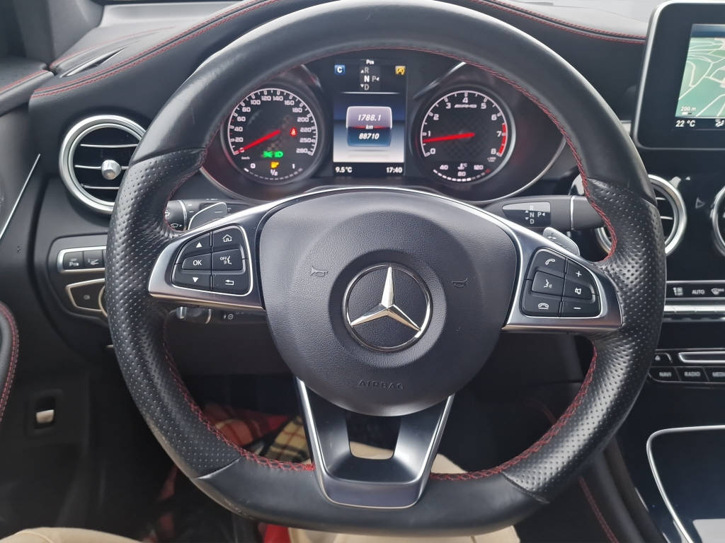 MERCEDES-BENZ GLC 43 AMG 4m-image-14