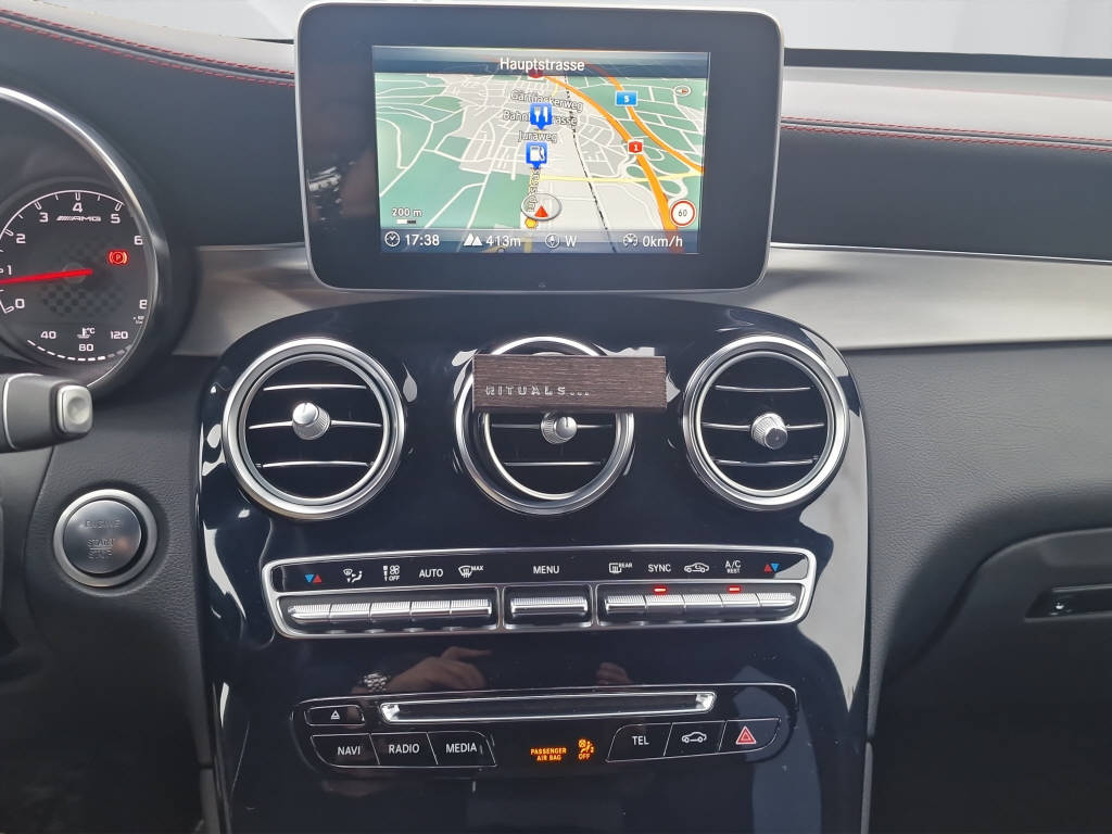 MERCEDES-BENZ GLC 43 AMG 4m-image-11