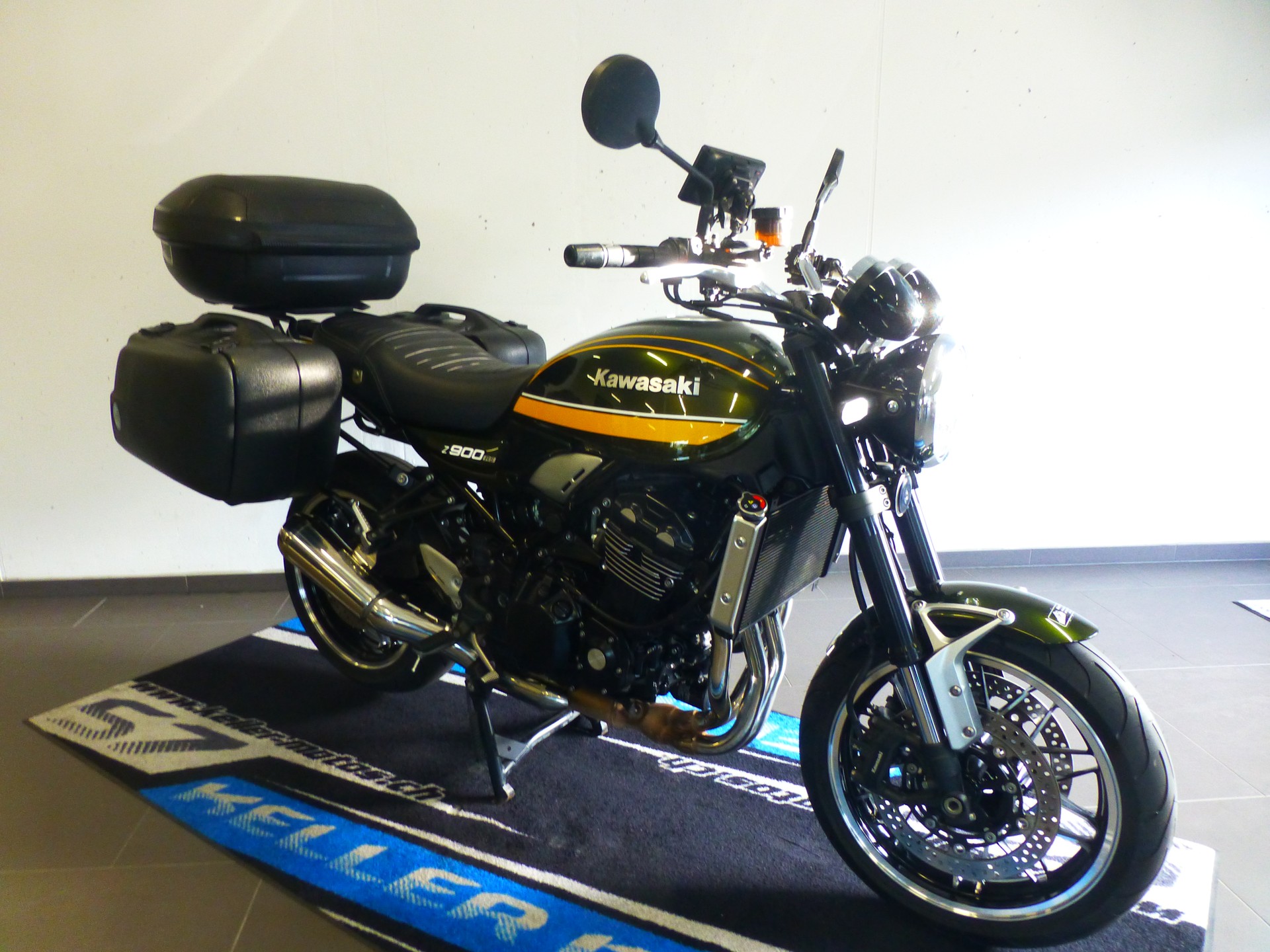 KAWASAKI Z 900 RS-showroom-element-2