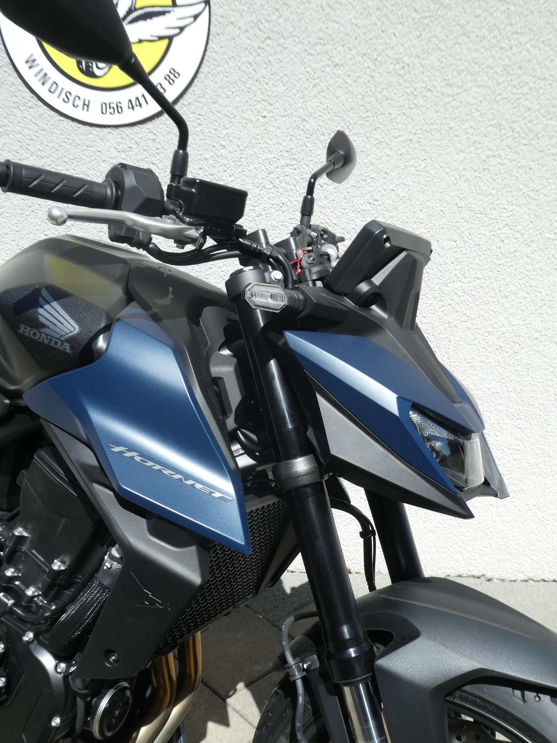 HONDA CB 750 Hornet E-Clutch-image-6
