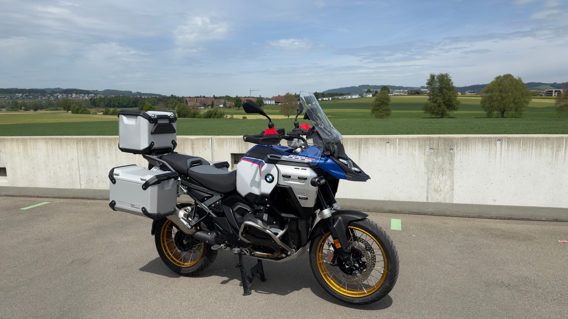 BMW R 1300 GS Adventure ASA (Full equipped)-image-8
