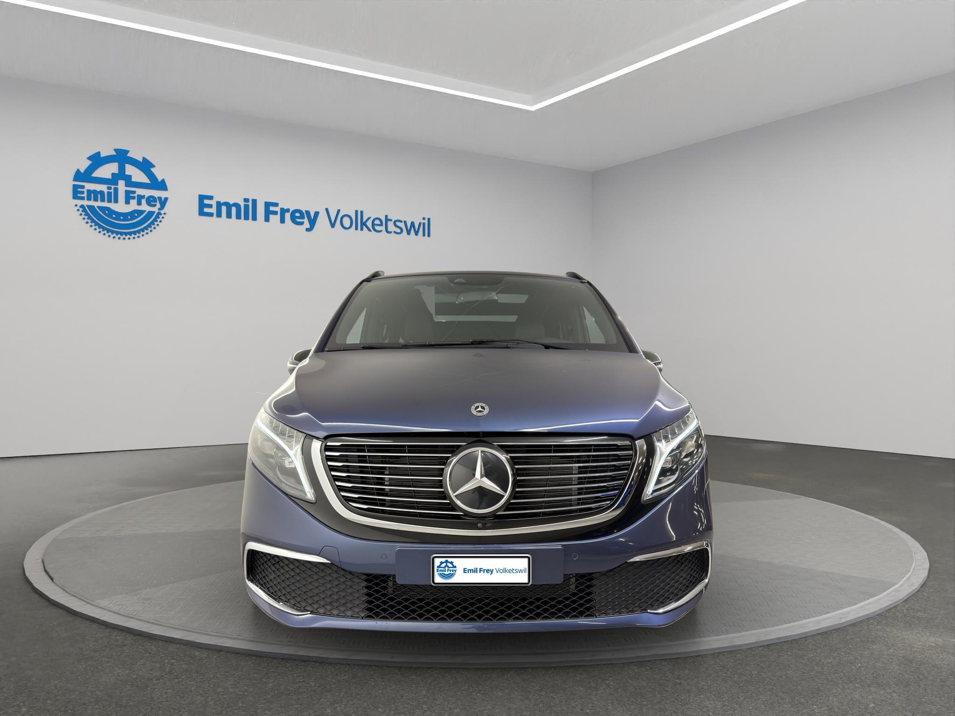 MERCEDES-BENZ EQV 300 lang Van-image-4