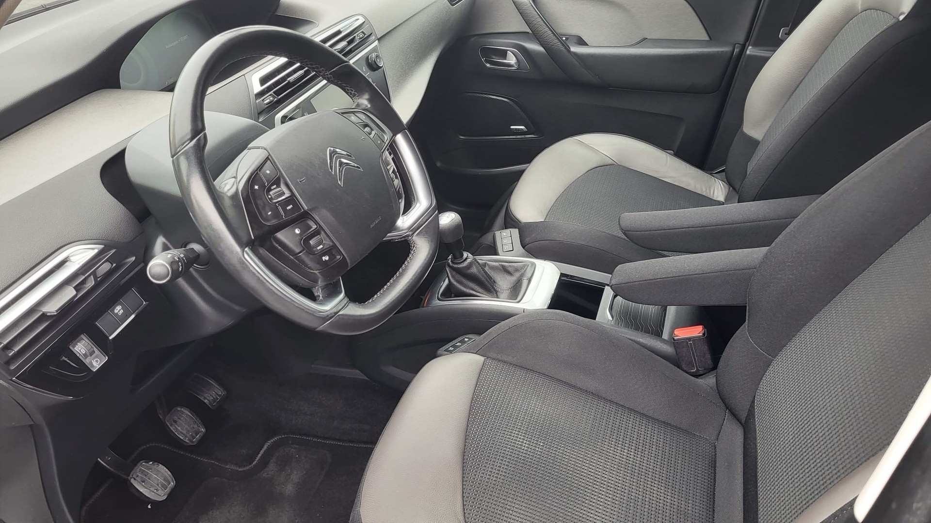 CITROEN Grand C4 Picasso 1.6i 16V THP Intensive-image-6
