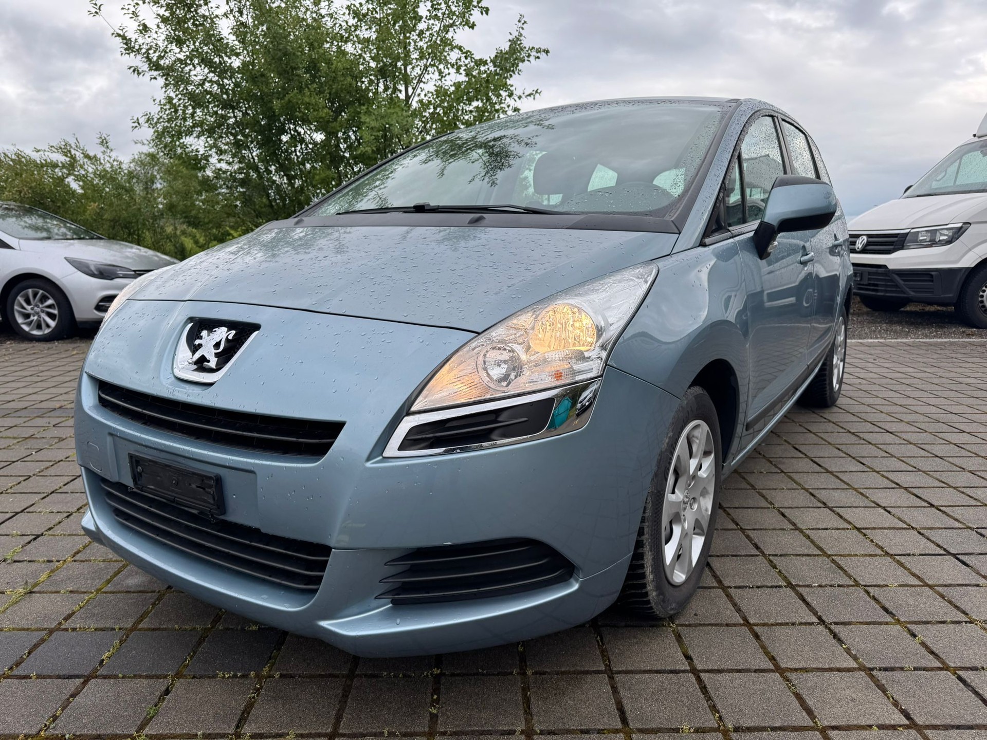 PEUGEOT 5008 1.6 16V VTI Access