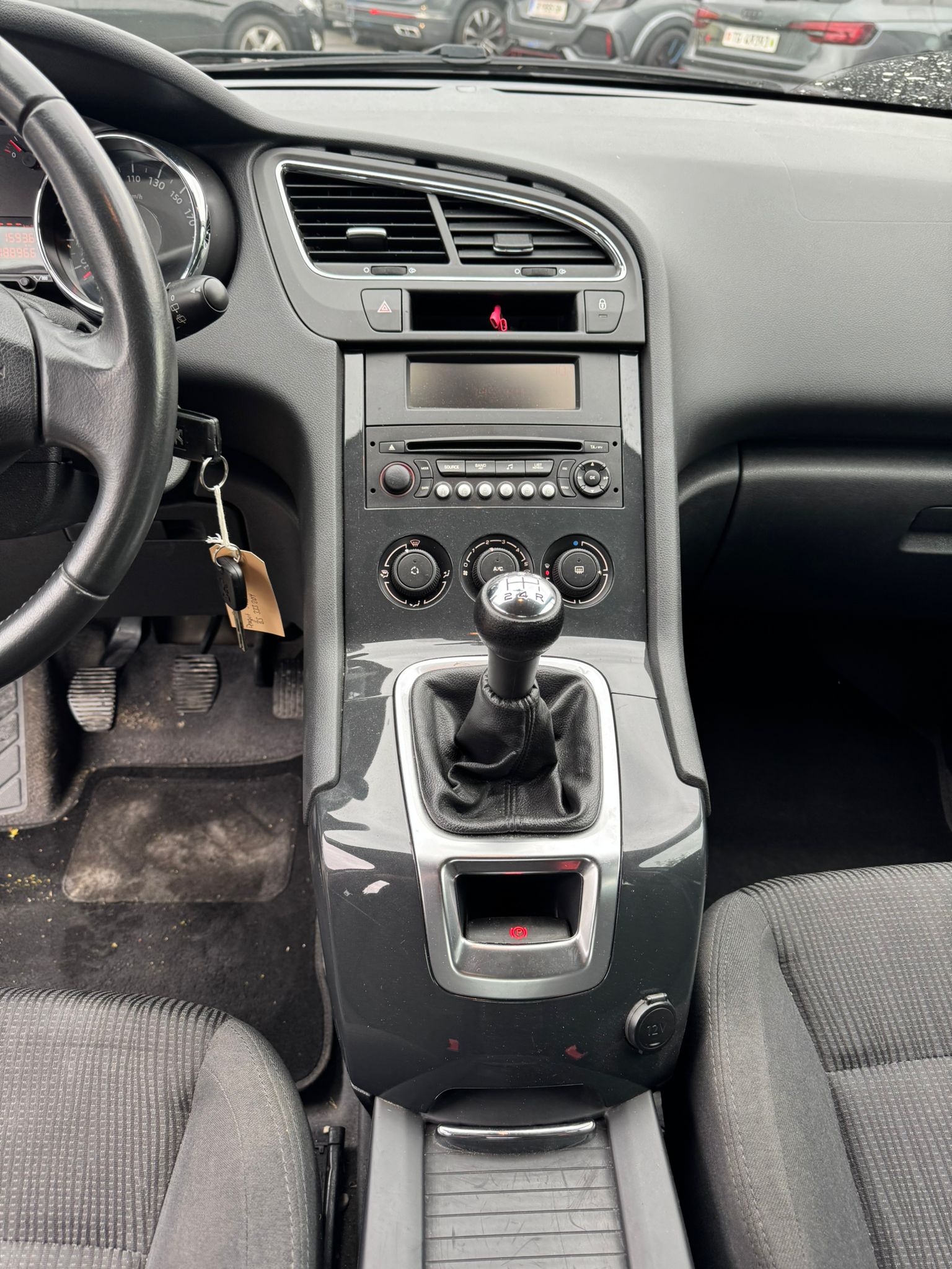 PEUGEOT 5008 1.6 16V VTI Access-image-11