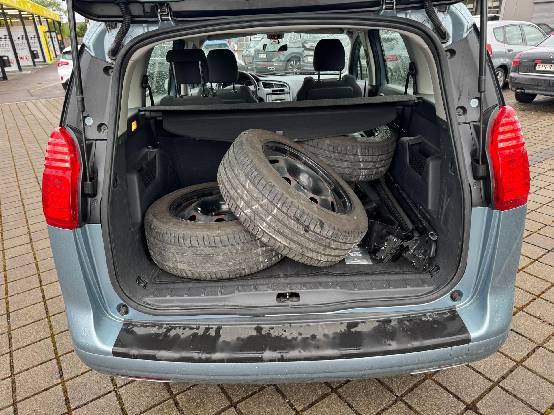 PEUGEOT 5008 1.6 16V VTI Access-image-7