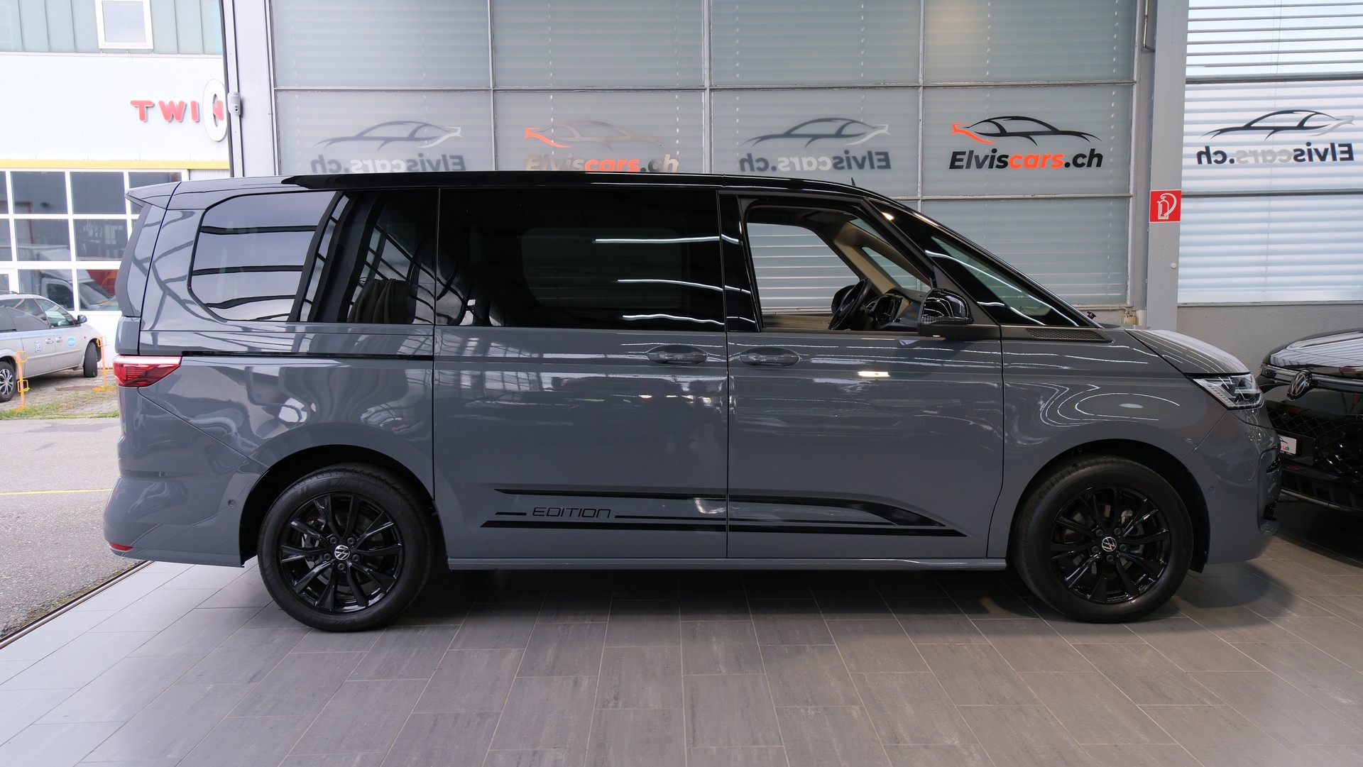VW Multivan 2.0 TDI Life Edition DSG Lang-image-28