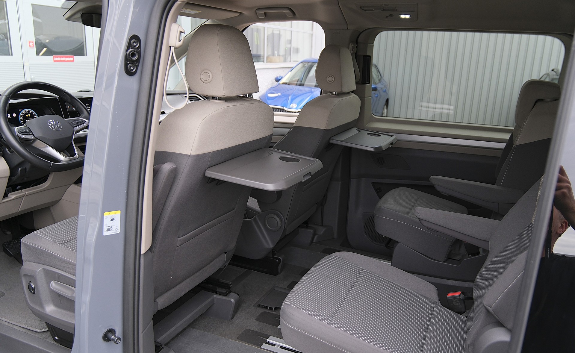 VW Multivan 2.0 TDI Life Edition DSG Lang-image-9