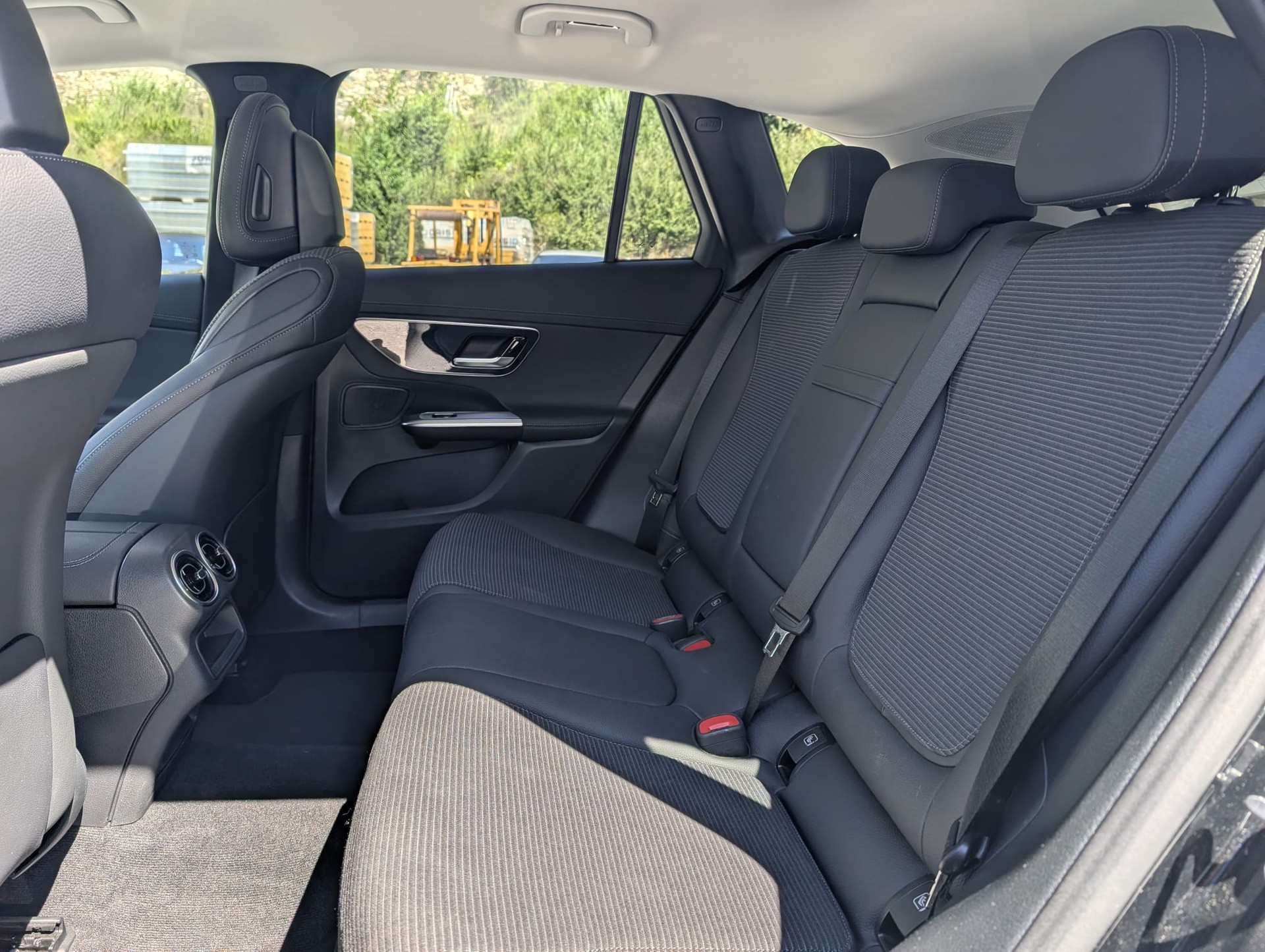 MERCEDES-BENZ GLC 300 e Avantgarde 4matic-image-15