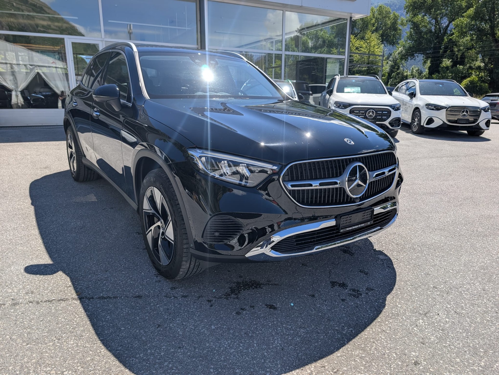 MERCEDES-BENZ GLC 300 e Avantgarde 4matic-image-2