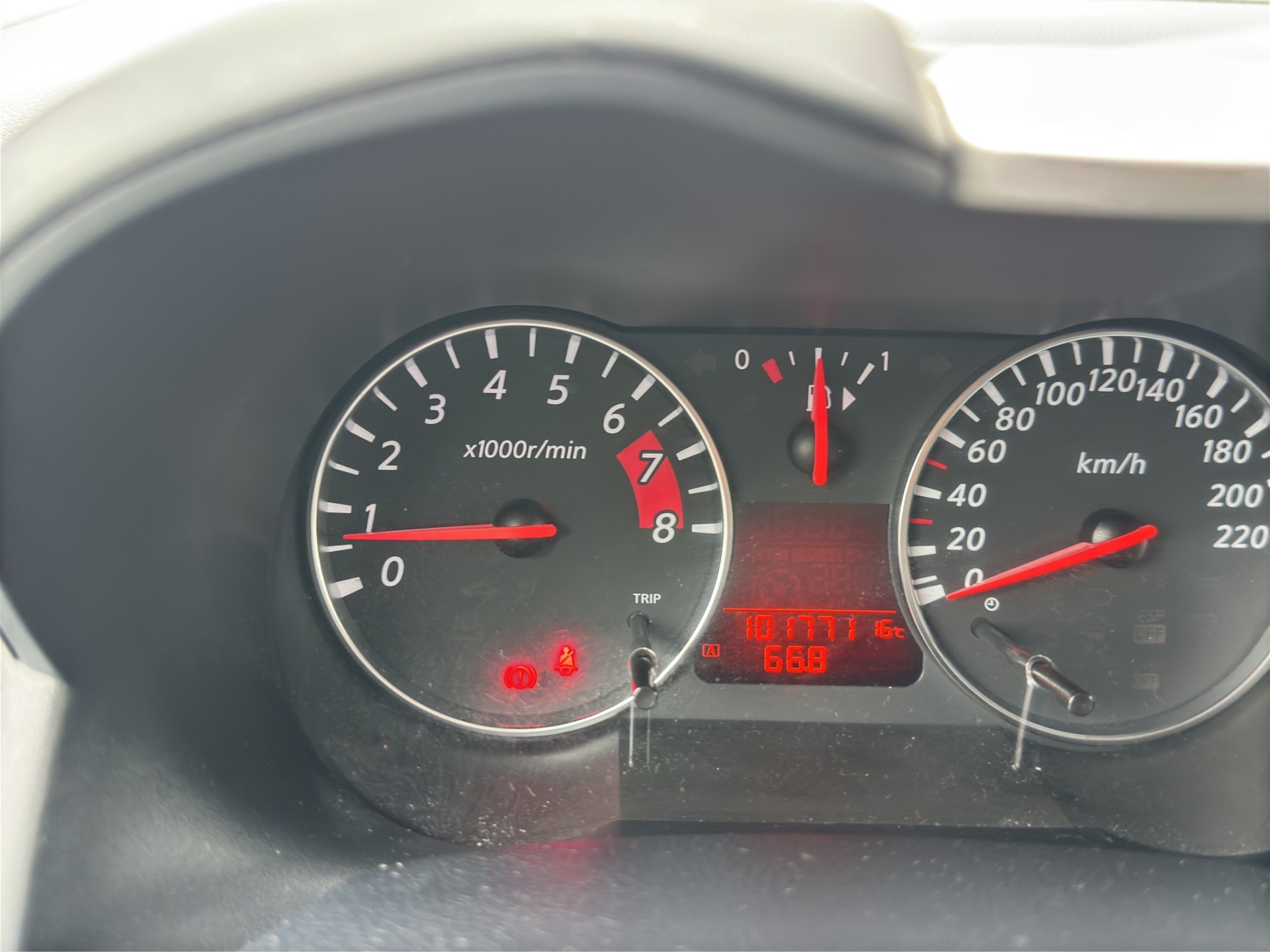 NISSAN Note 1.4 visia-image-4