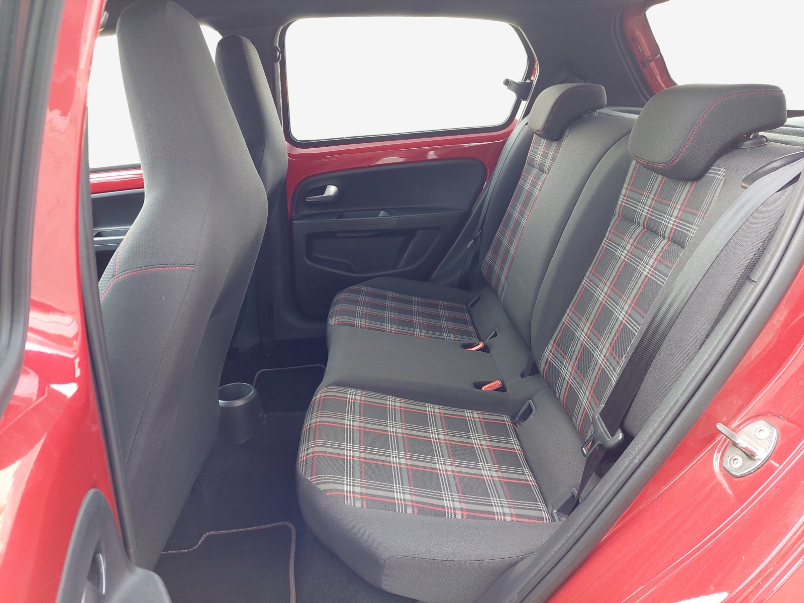 VW Up 1.0 TSI GTI-image-11