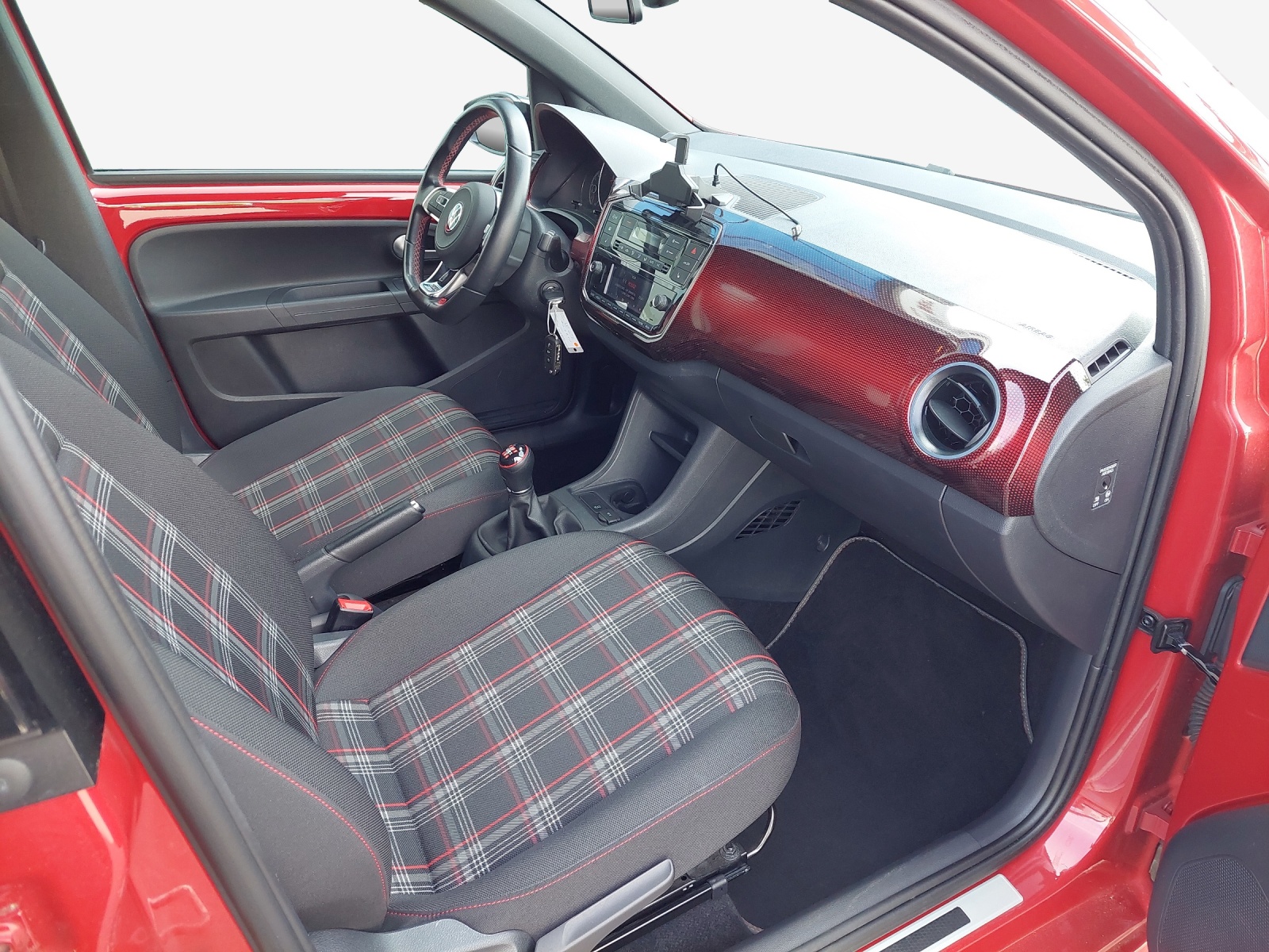 VW Up 1.0 TSI GTI-image-14