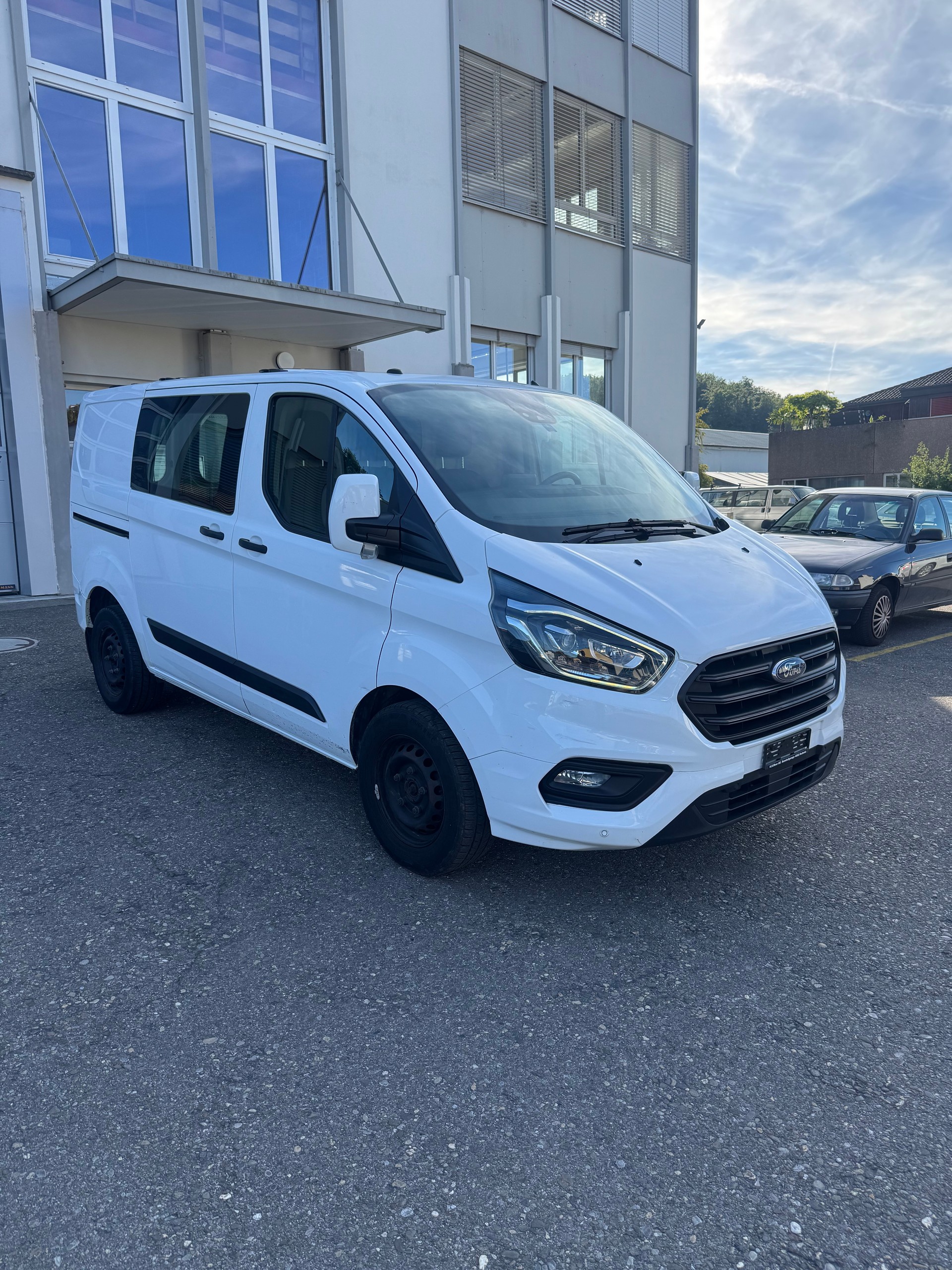 FORD Transit Custom Van 340 L1H1 Trend-showroom-element-1