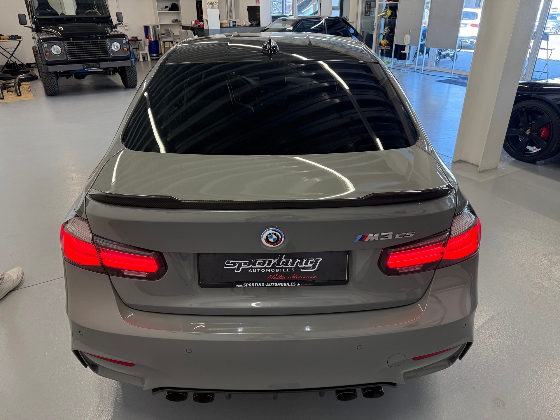 BMW M3 CS Drivelogic Ch Auto-image-7