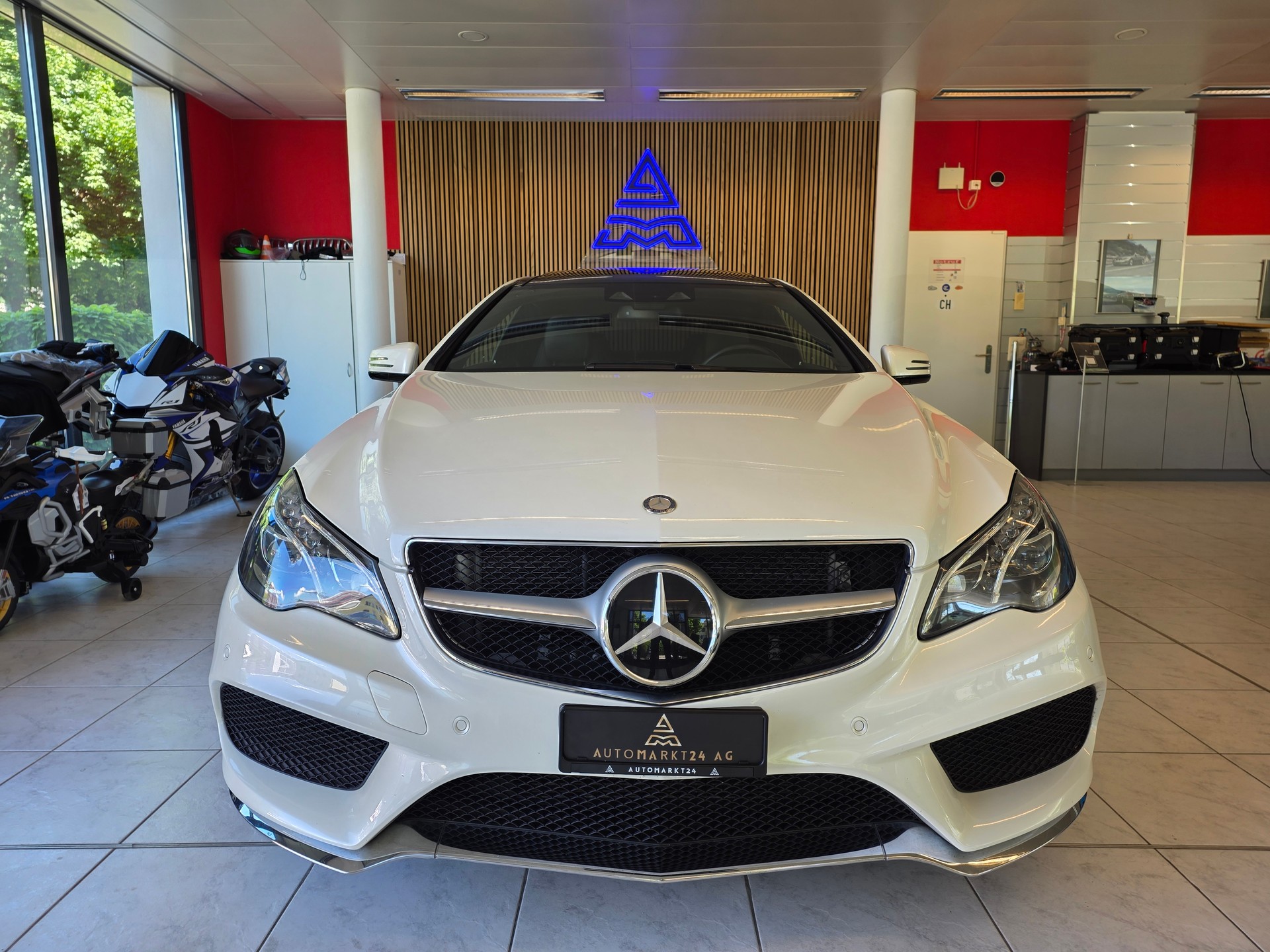 MERCEDES-BENZ E 500 V8 Coupé AMG-Line 4.7 Bitturbo ''SUPERSPRINT SPORTAUSPUFF''-image-1