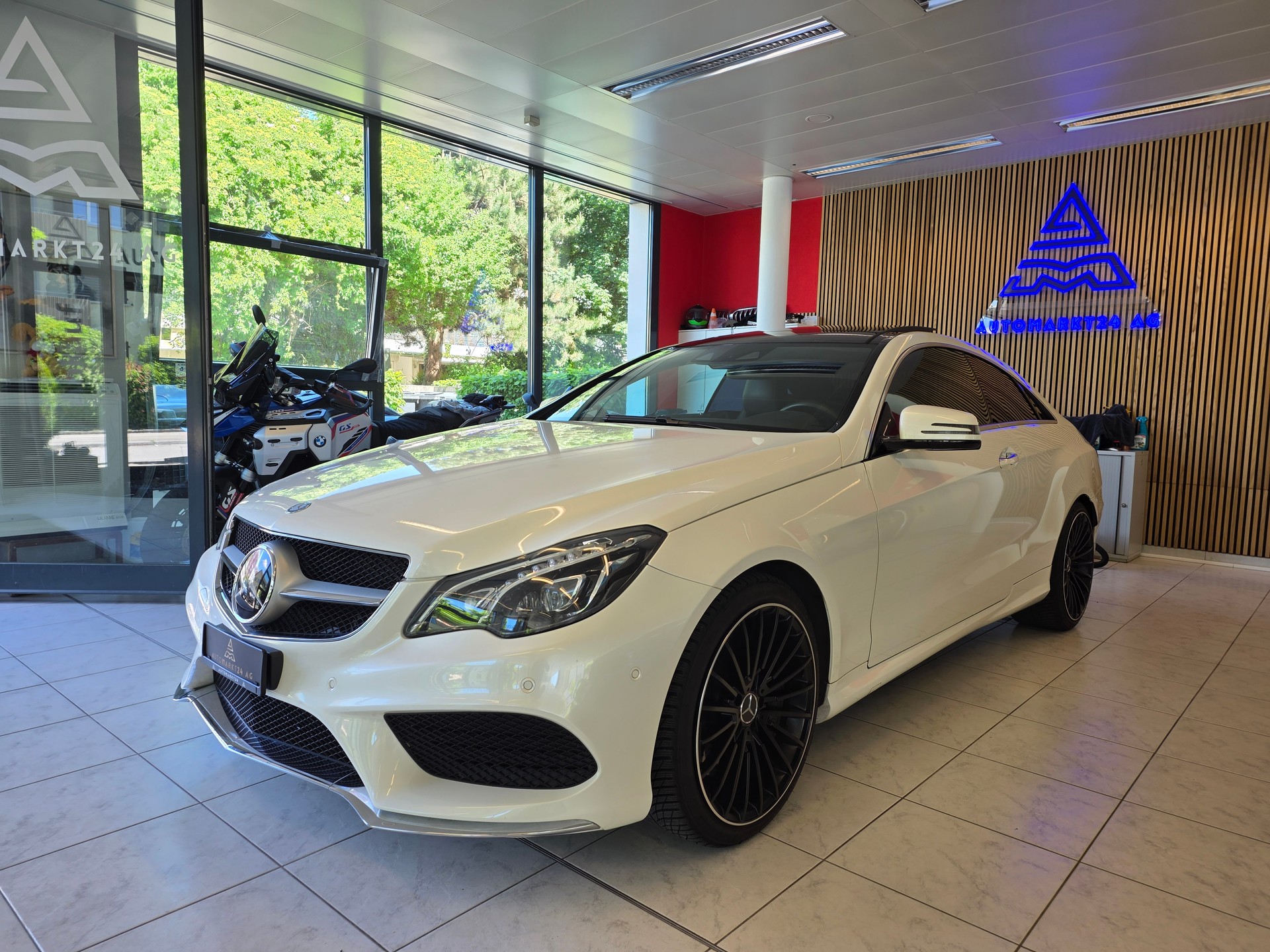 MERCEDES-BENZ E 500 V8 Coupé AMG-Line 4.7 Bitturbo ''SUPERSPRINT SPORTAUSPUFF''-image-2