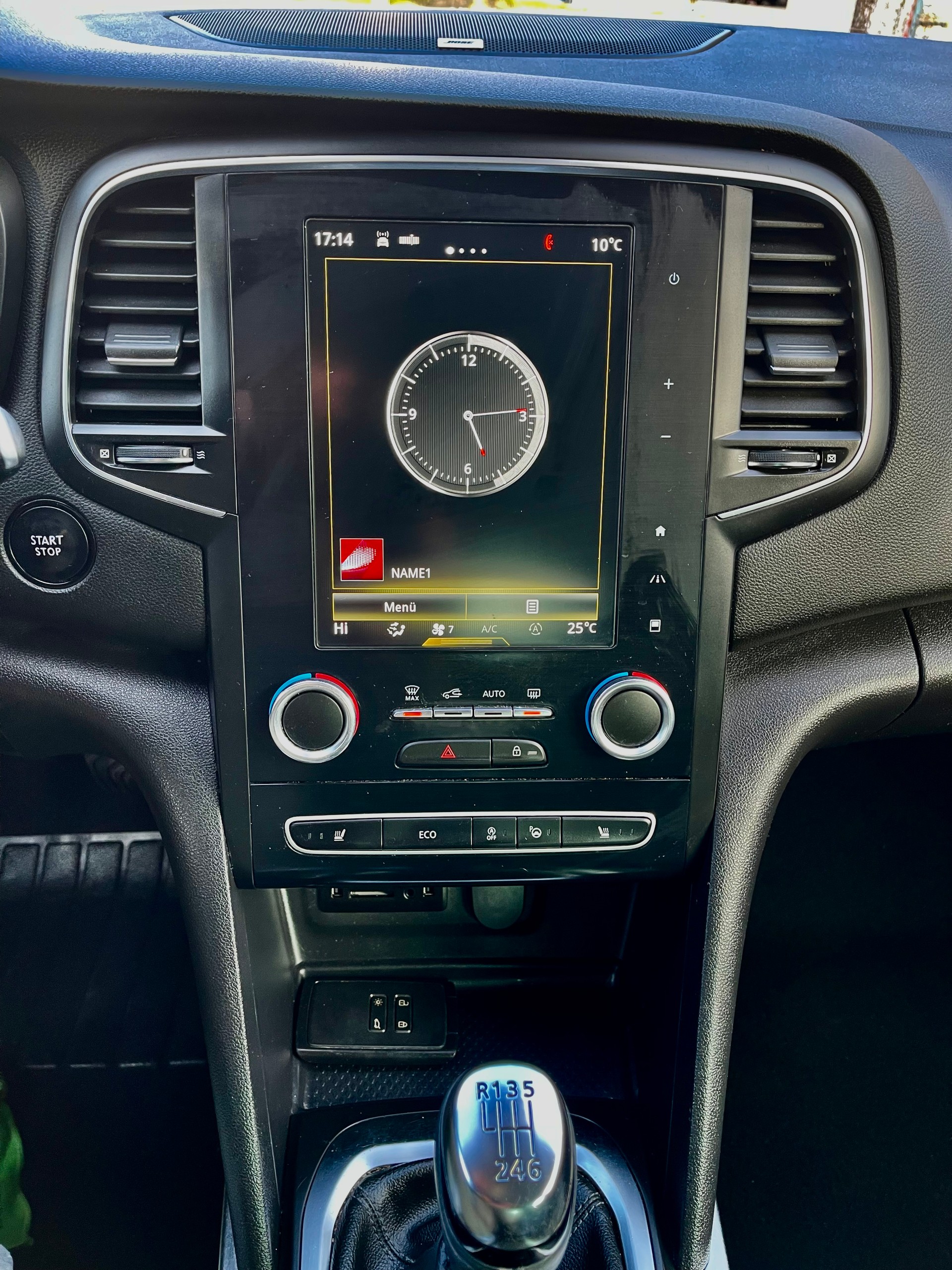 RENAULT Mégane 1.2 16V Turbo GT Line-image-24