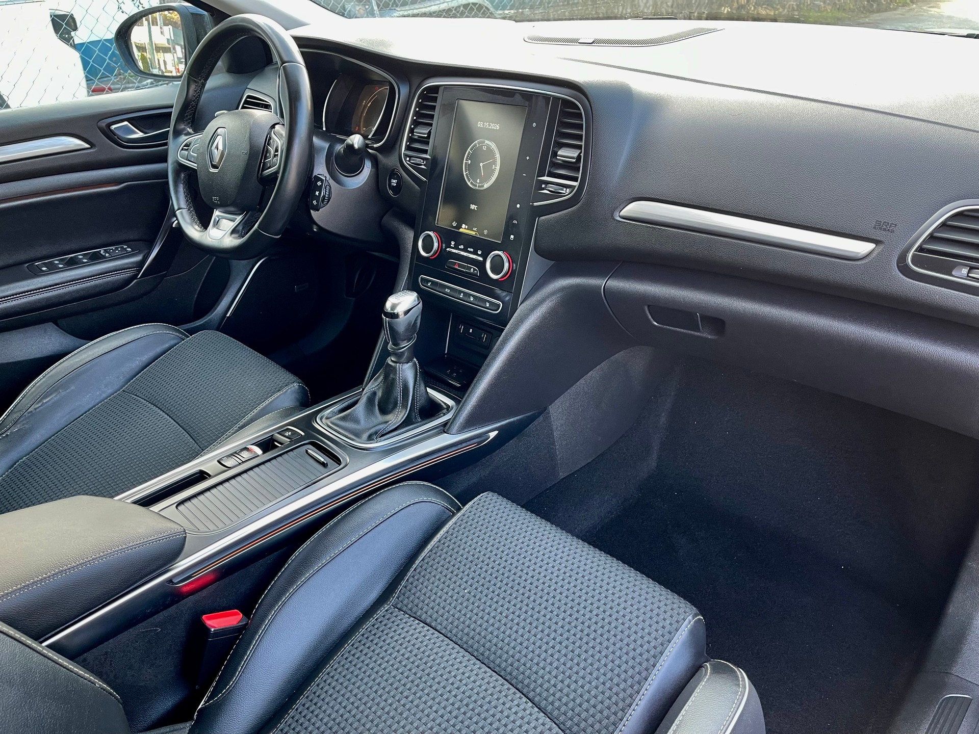 RENAULT Mégane 1.2 16V Turbo GT Line-image-21