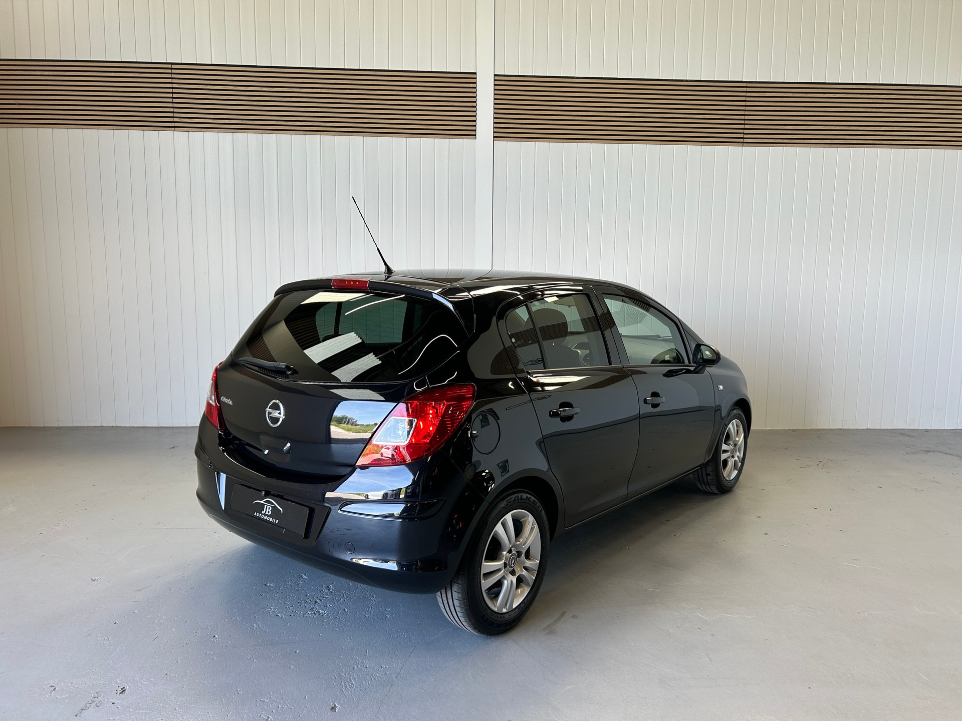 OPEL Corsa 1.4 TP Enjoy-image-4