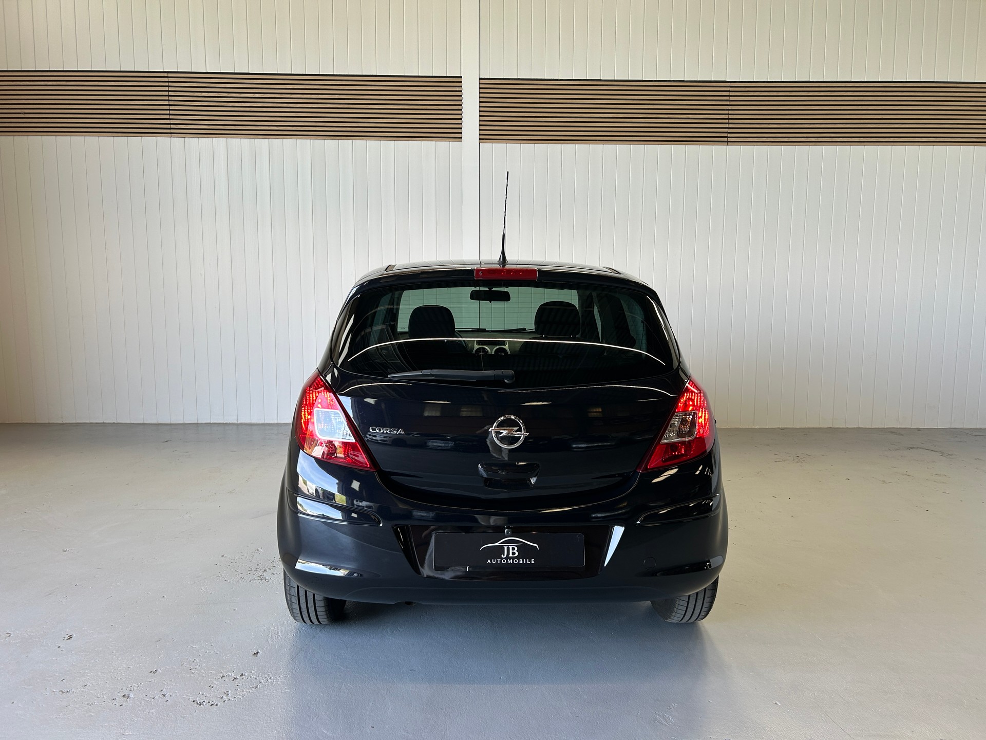 OPEL Corsa 1.4 TP Enjoy-showroom-element-3