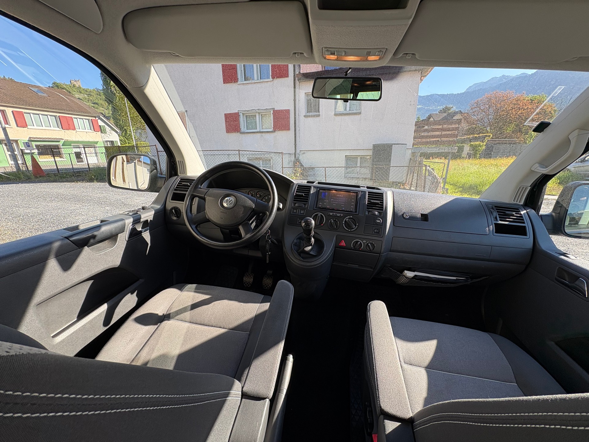 VW T5 Multivan Comfortline 2.5 TDI-image-15