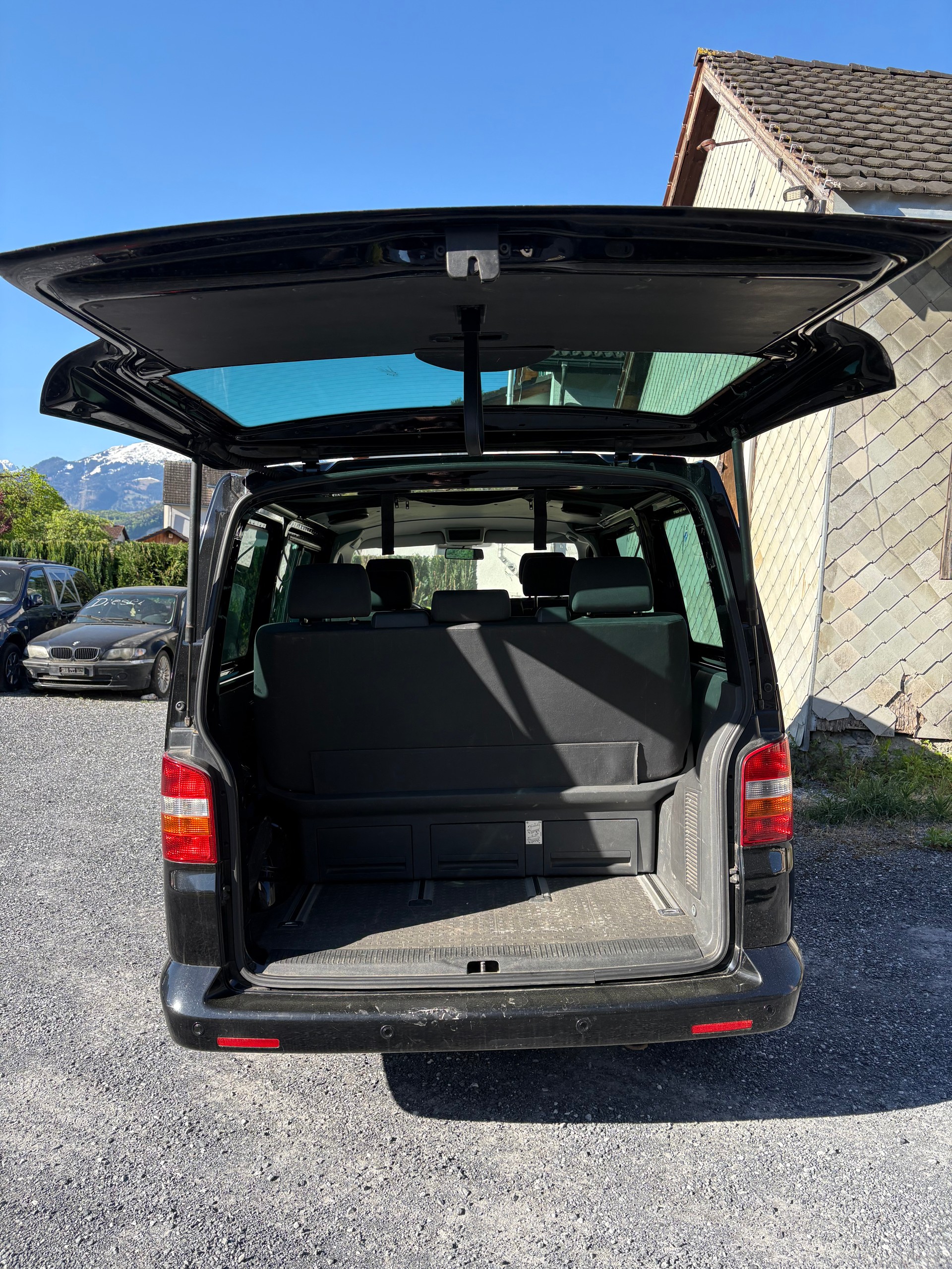 VW T5 Multivan Comfortline 2.5 TDI-image-9