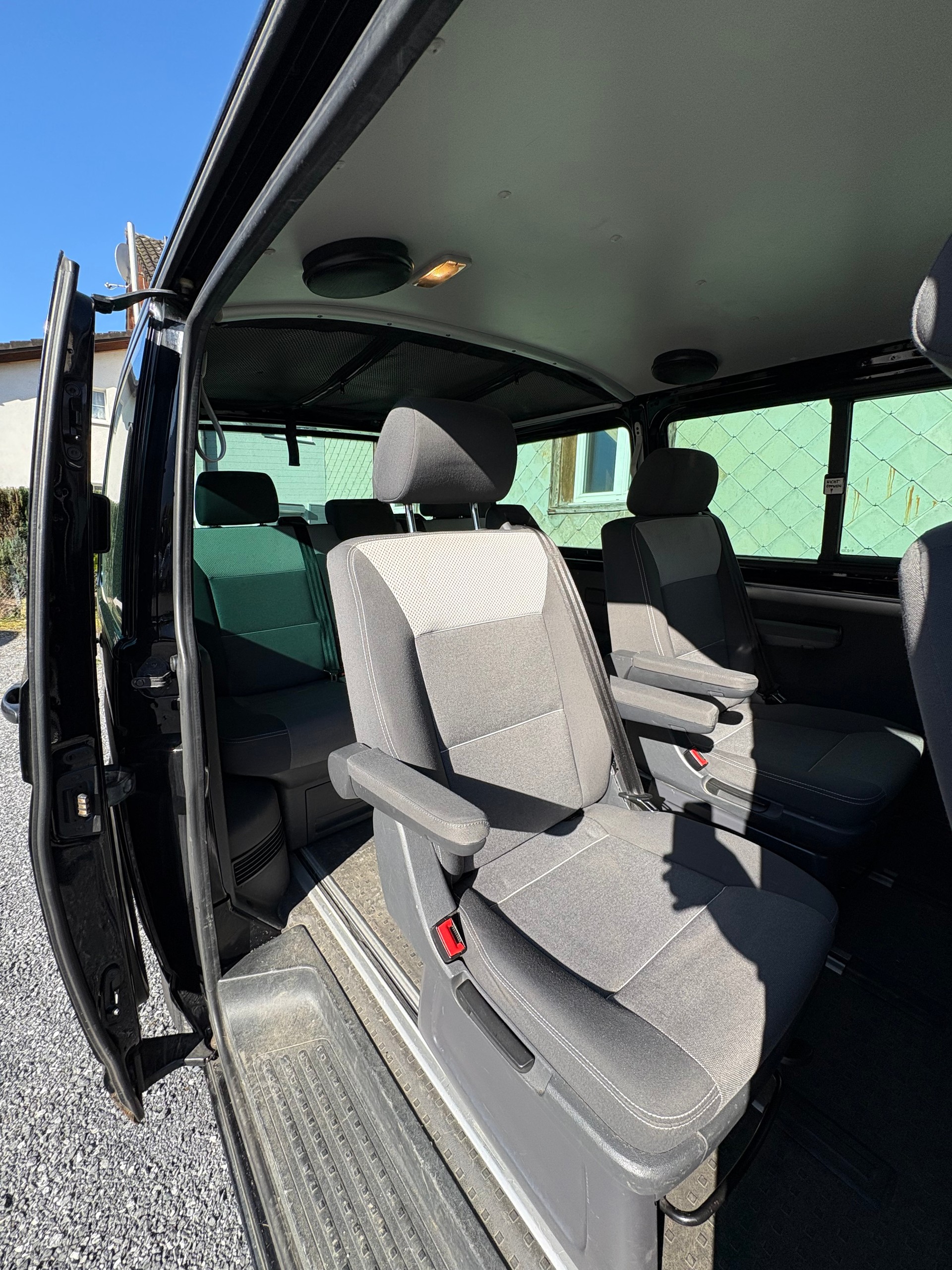 VW T5 Multivan Comfortline 2.5 TDI-image-8