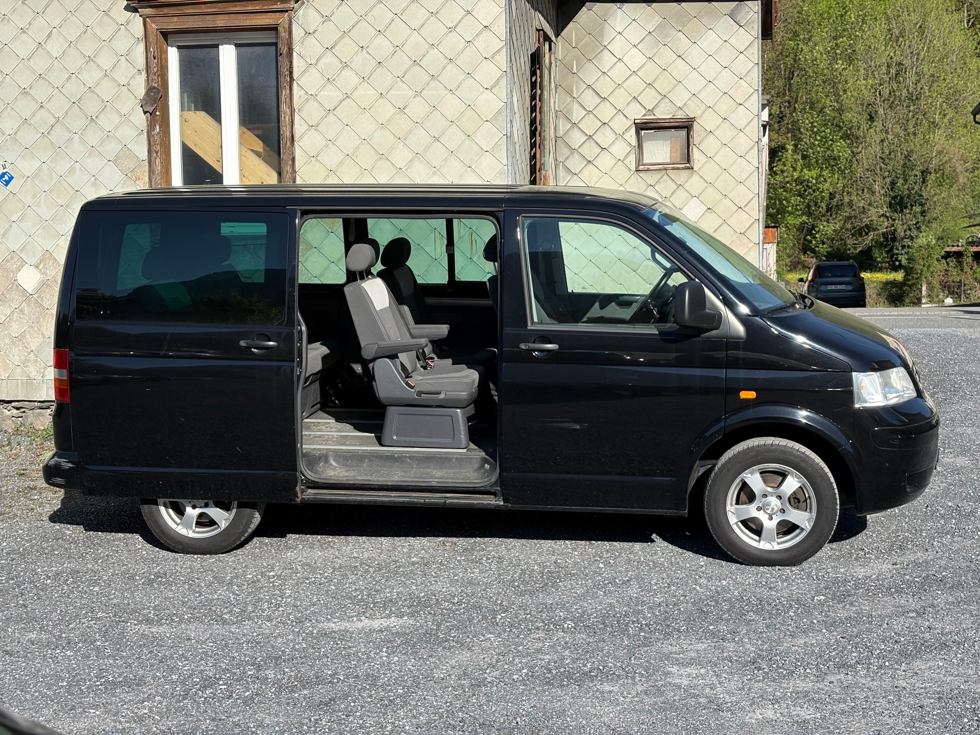 VW T5 Multivan Comfortline 2.5 TDI-image-11