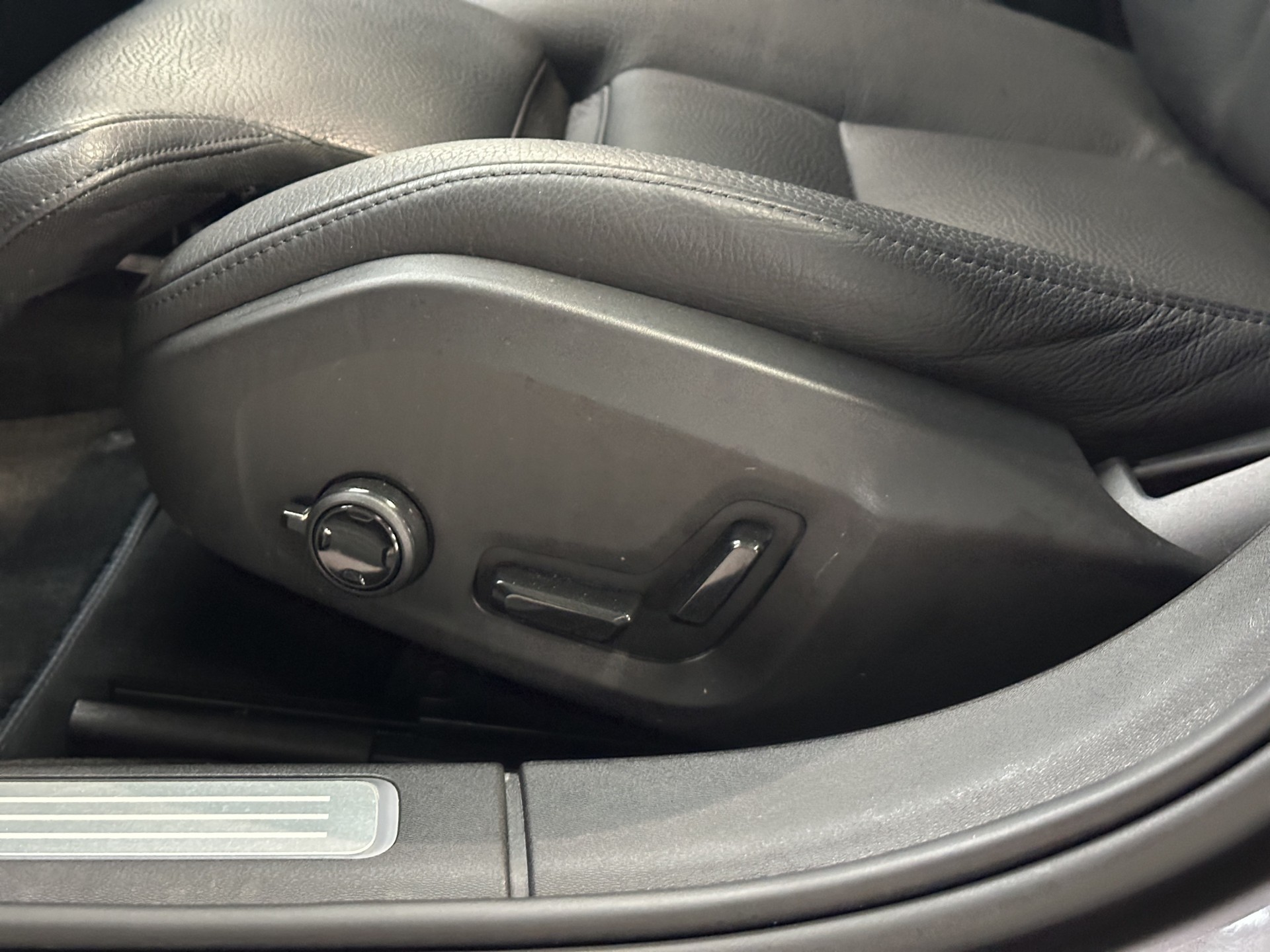 VOLVO S90 B4 Mild Hybrid Plus Bright Geartronic-image-9