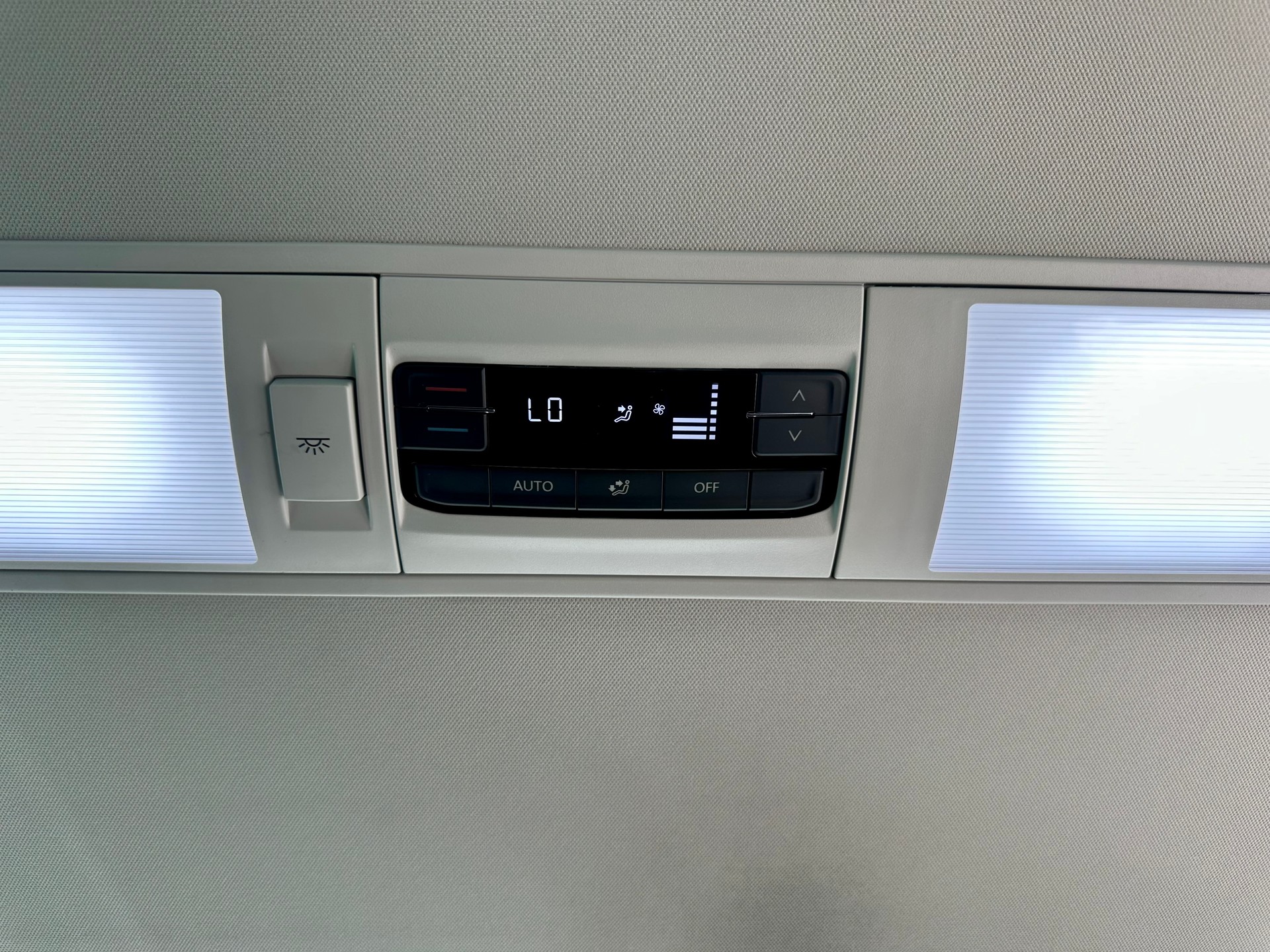 VW T6.1 Multivan 2.0 Bi-TDI Comfortline 4Motion DSG-image-16