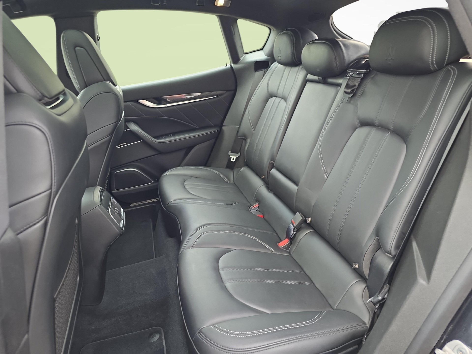 MASERATI Levante 3.0 V6 GranSport / Jetzt mit attraktivem 1.9% Leasing!-image-10