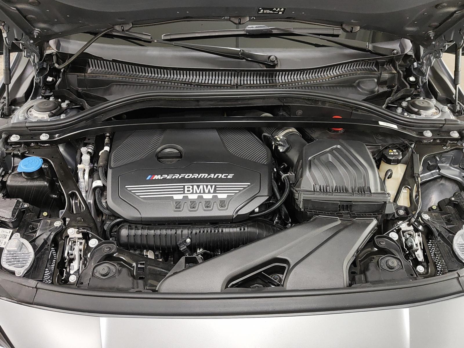 BMW M235i xDrive Gran Coupé-image-19