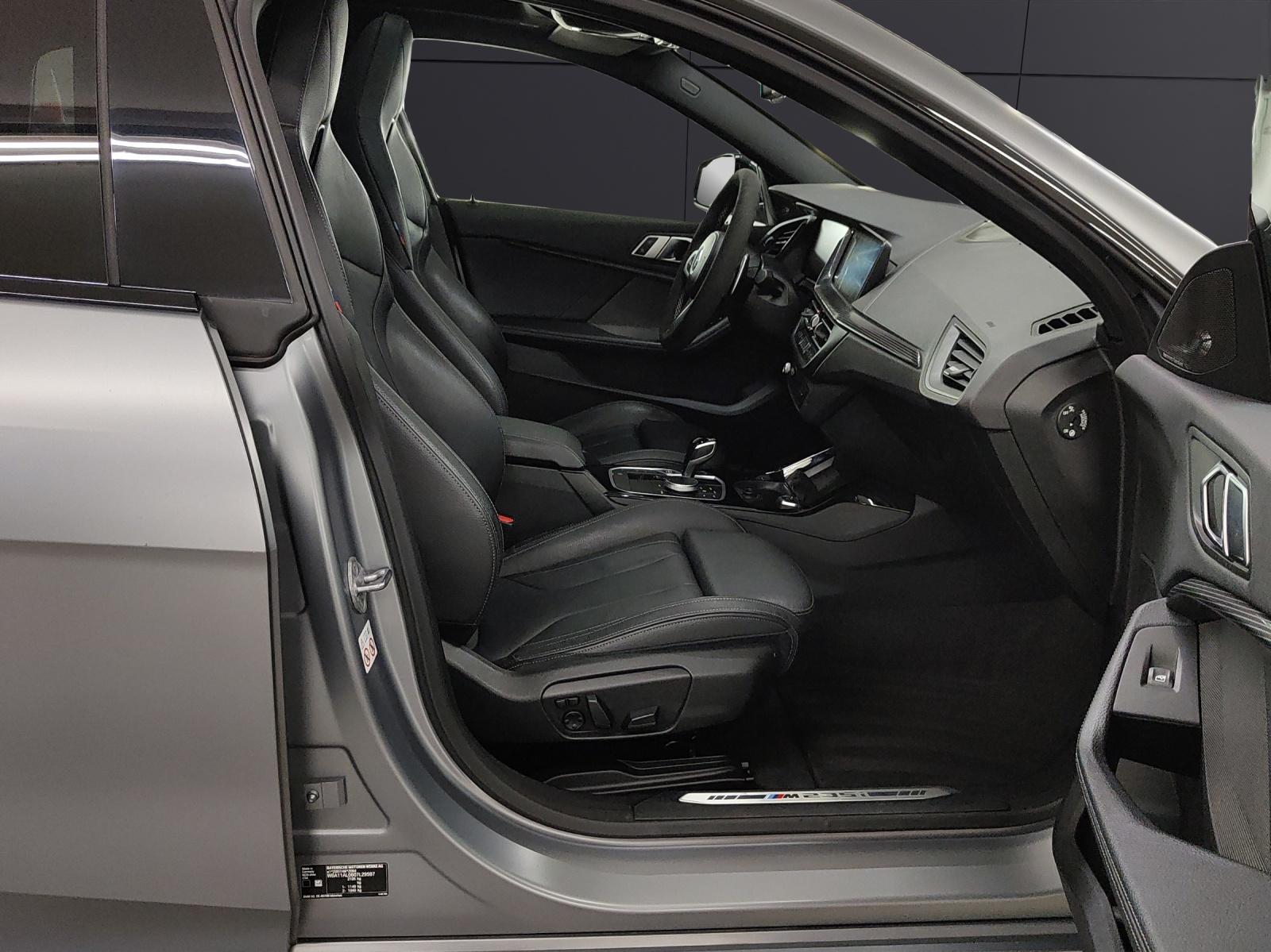 BMW M235i xDrive Gran Coupé-image-18
