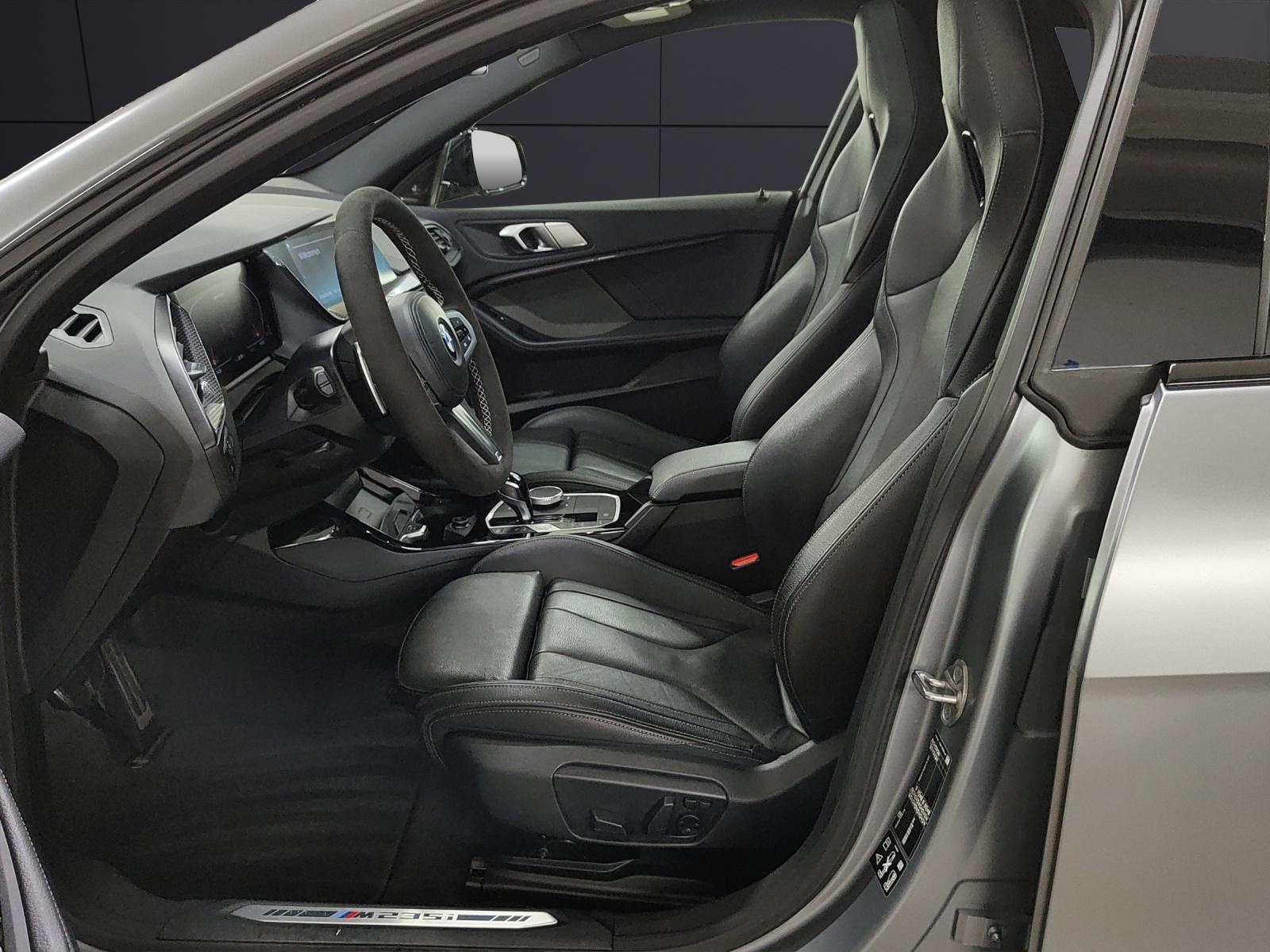 BMW M235i xDrive Gran Coupé-image-8