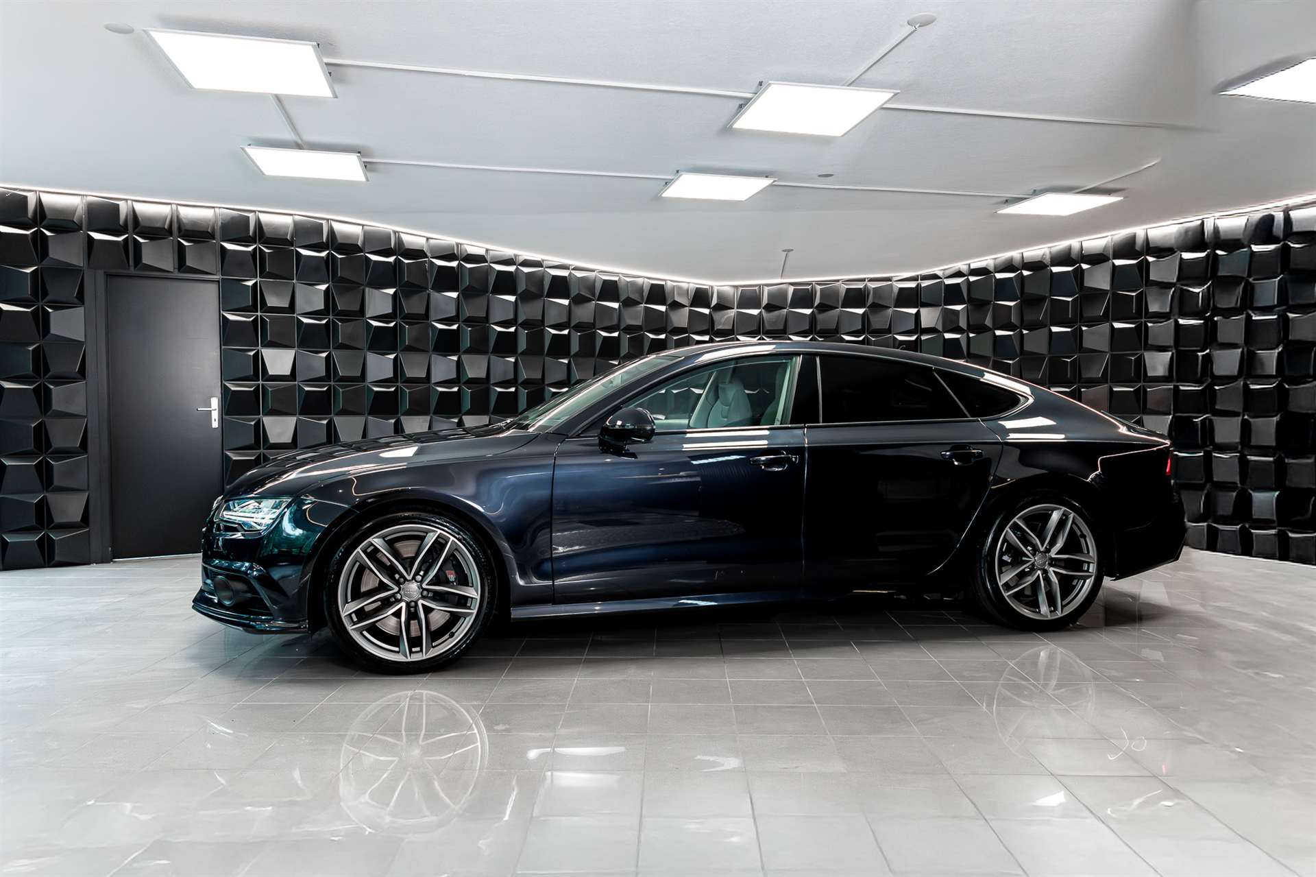 AUDI S7 Sportback 4.0 TFSI V8 quattro S-tronic-showroom-element-1