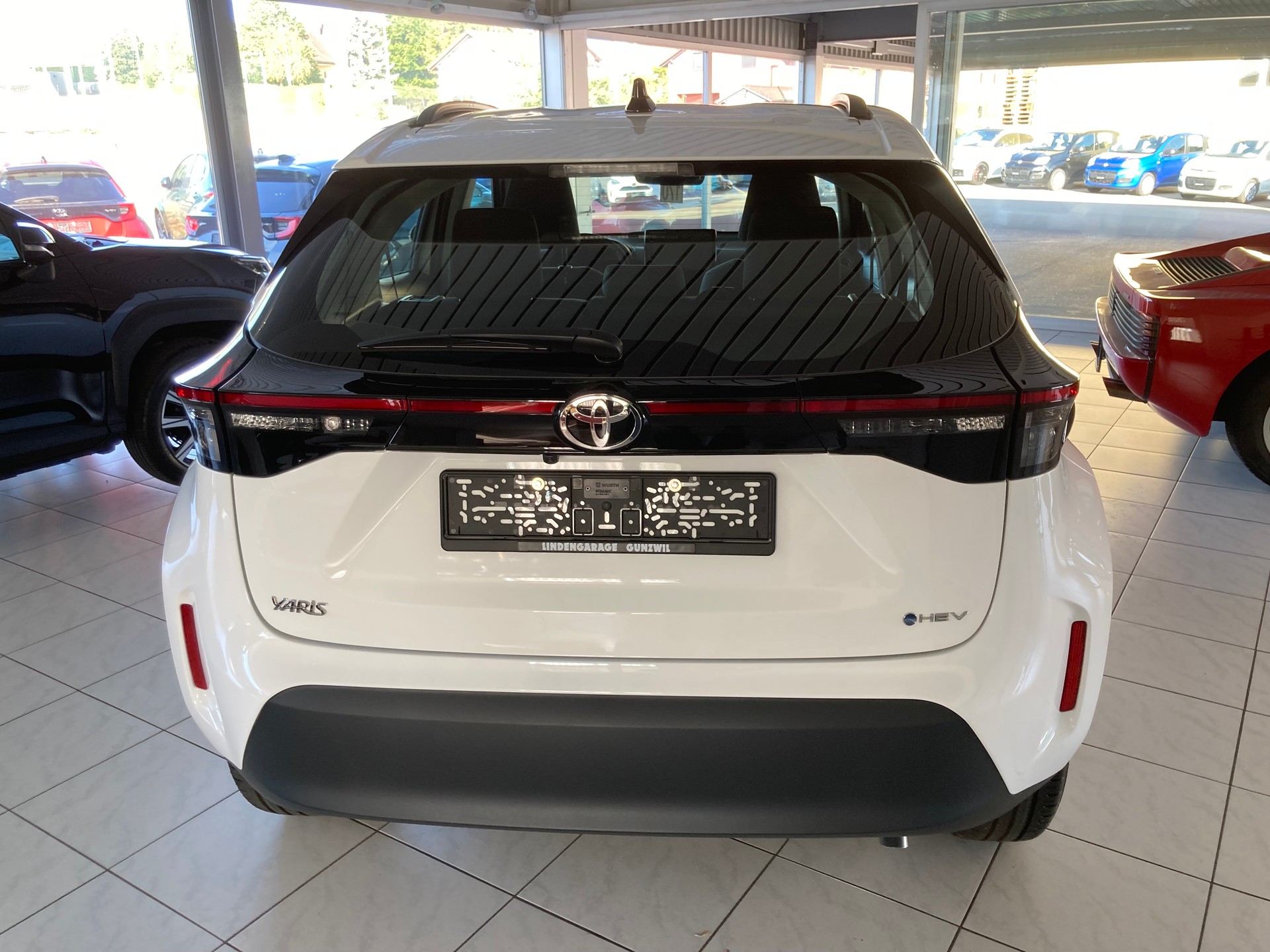 TOYOTA Yaris Cross 1.5 Comfort e-CVT-image-5