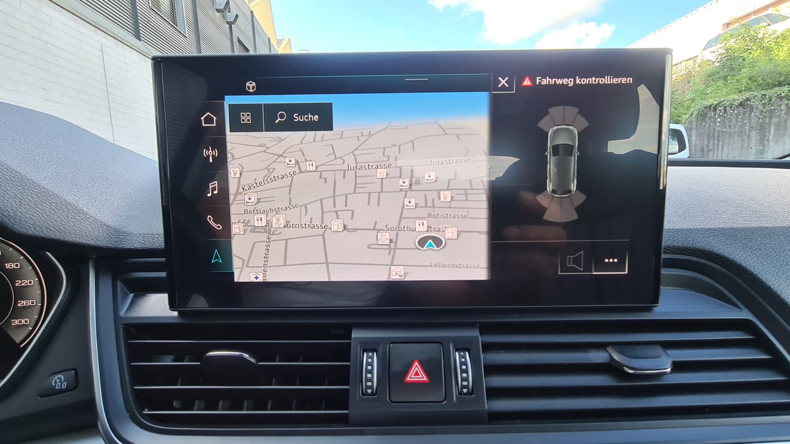 AUDI Q5 40 TDI quattro S-tronic ** Voll-Leder ** GR-Navi ** Totwinkel-Assistent ** Panorama-Glasdach ** Head UP Display ** Ab MFK **-image-12