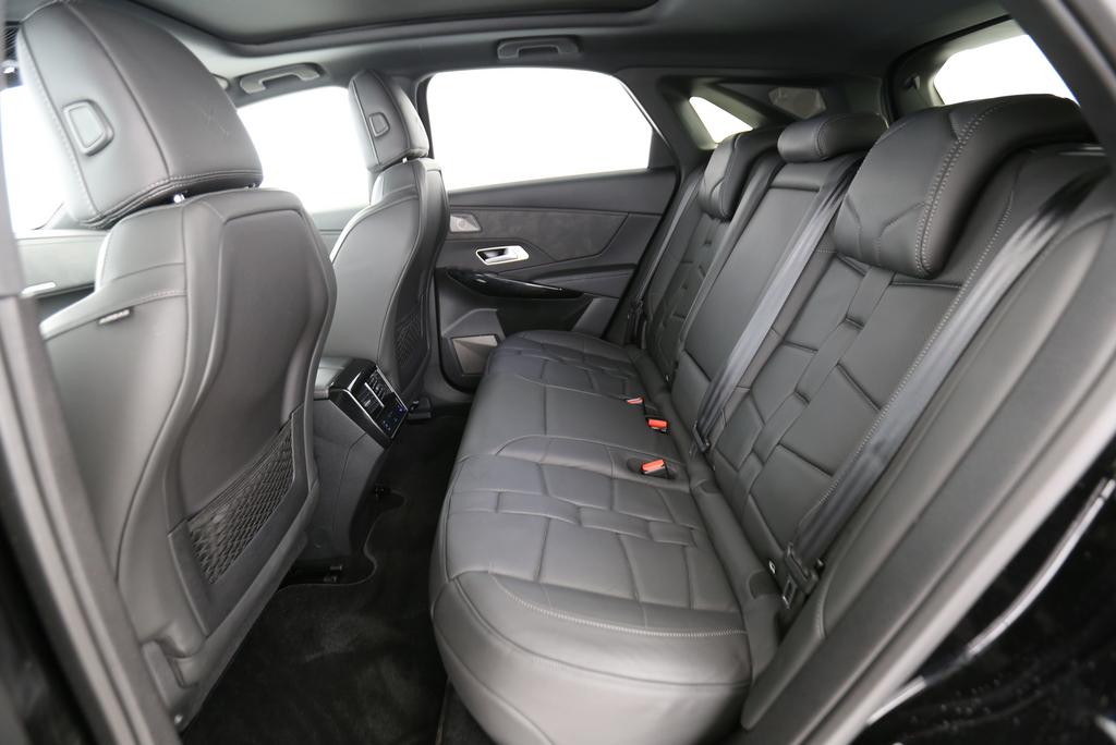 DS AUTOMOBILES 7 Crossback 1.6 E-Tense Louvre 4x4-image-7