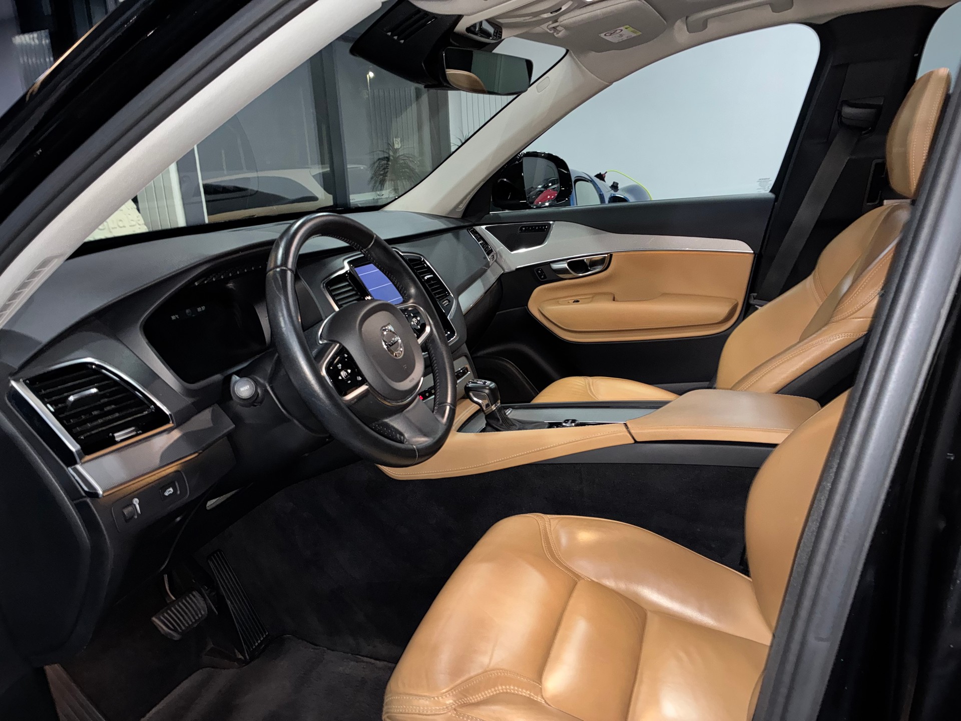 VOLVO XC90 D5 AWD Inscription Geartronic-image-10