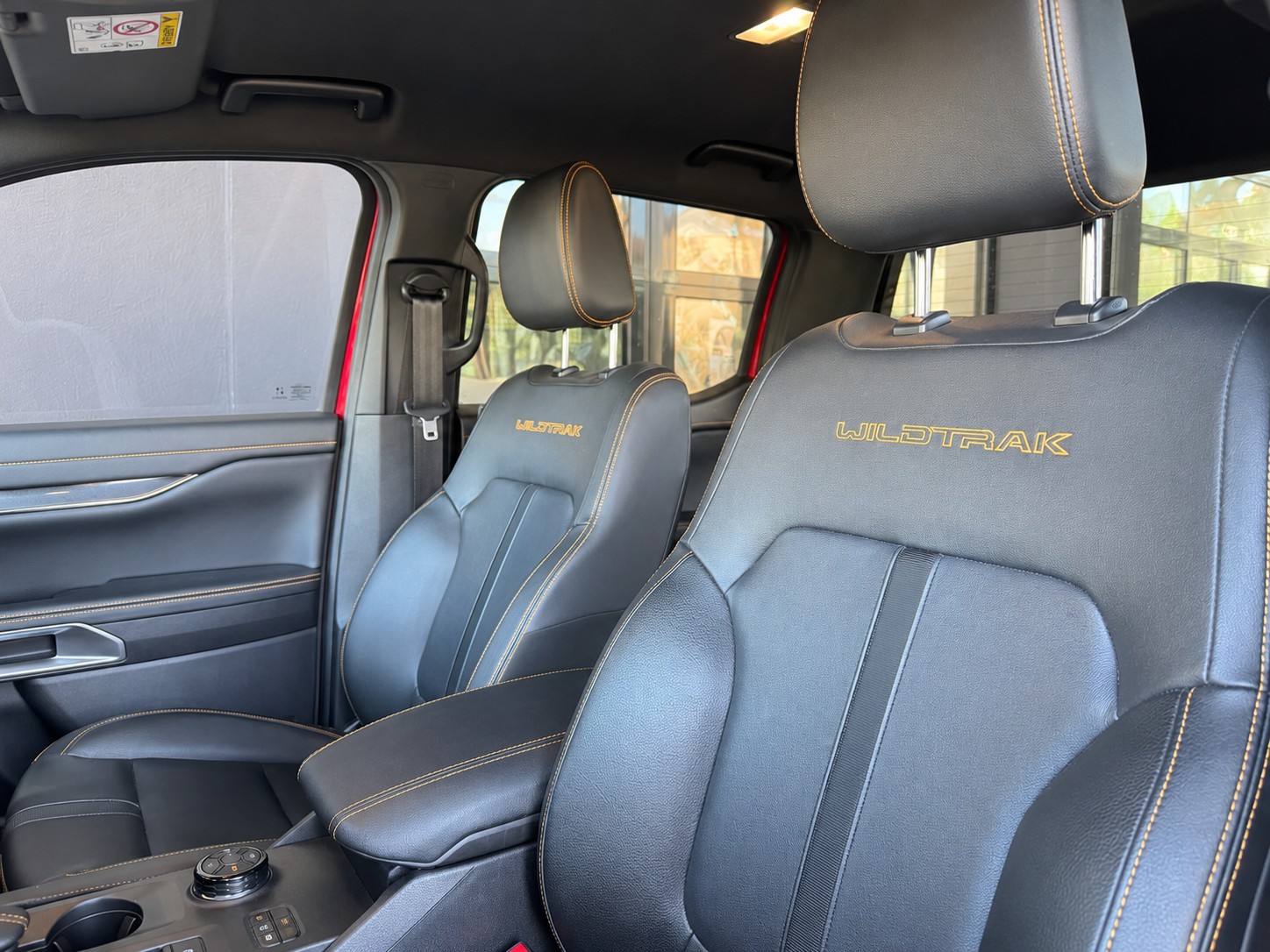 FORD Ranger Wildtrak 2.0 Eco Blue e-4WD Automat-image-10