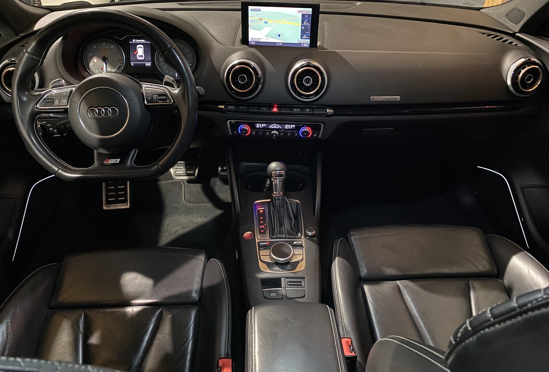 AUDI S3 Sportback 2.0 TFSI quattro S-tronic-image-18