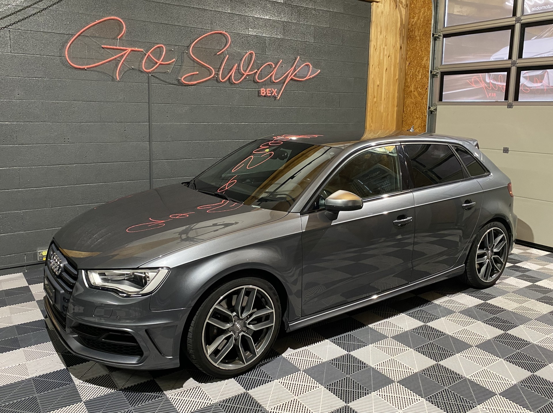AUDI S3 Sportback 2.0 TFSI quattro S-tronic-image-6
