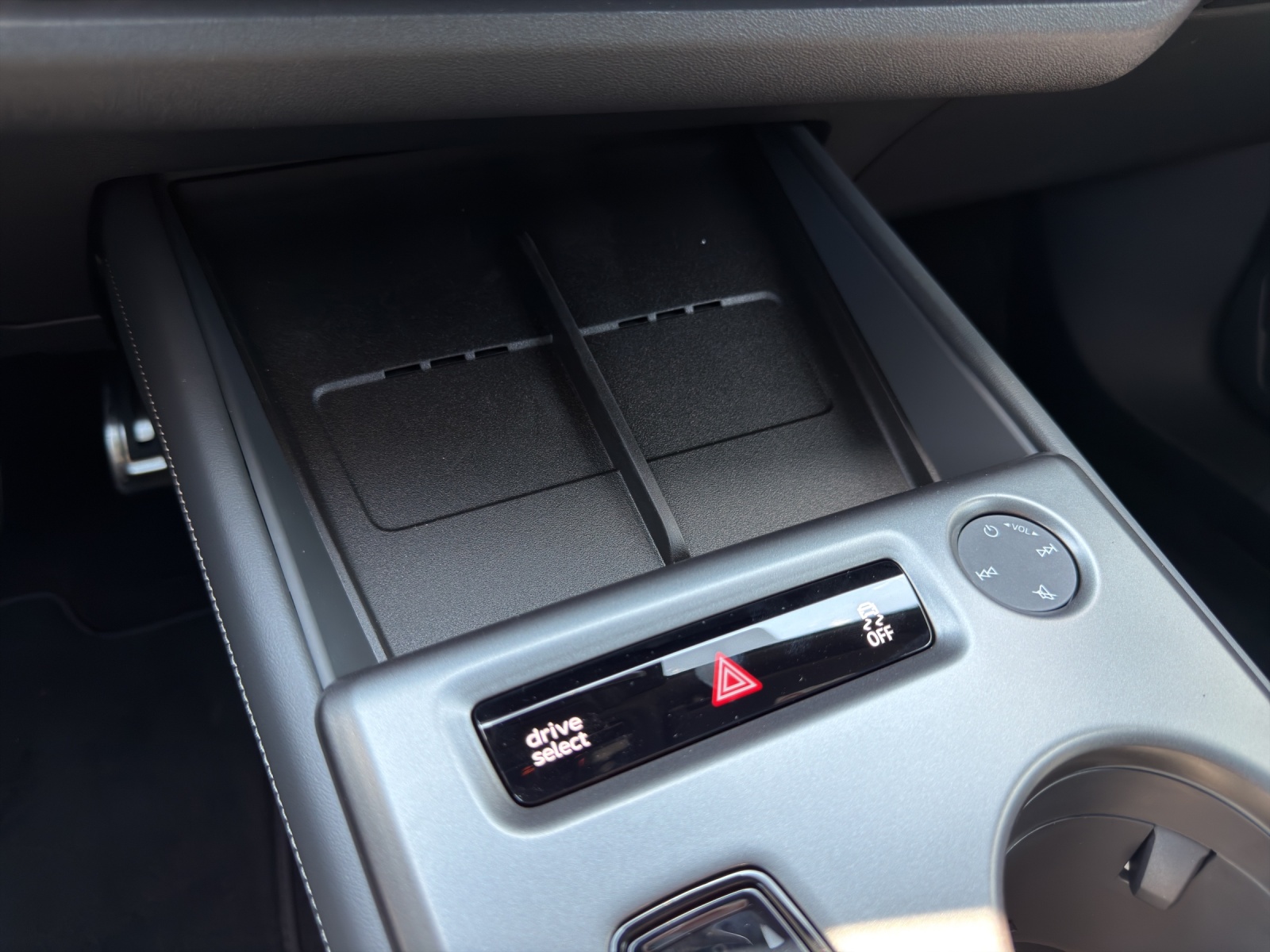 AUDI Q4 Sportback e-tron quattro performance Swiss Ski-image-10